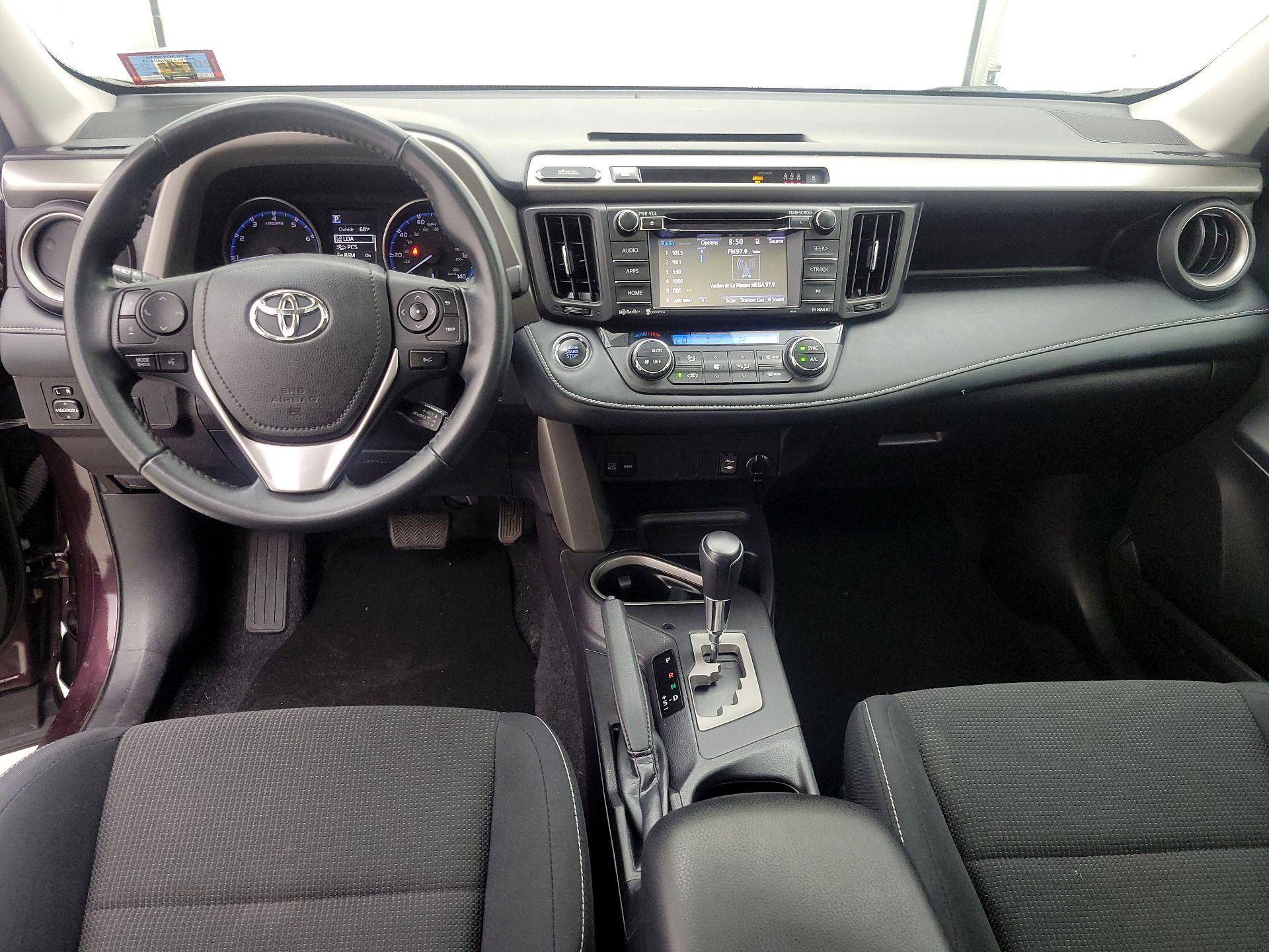 Thumbnail: 2018 Toyota RAV4 - 9