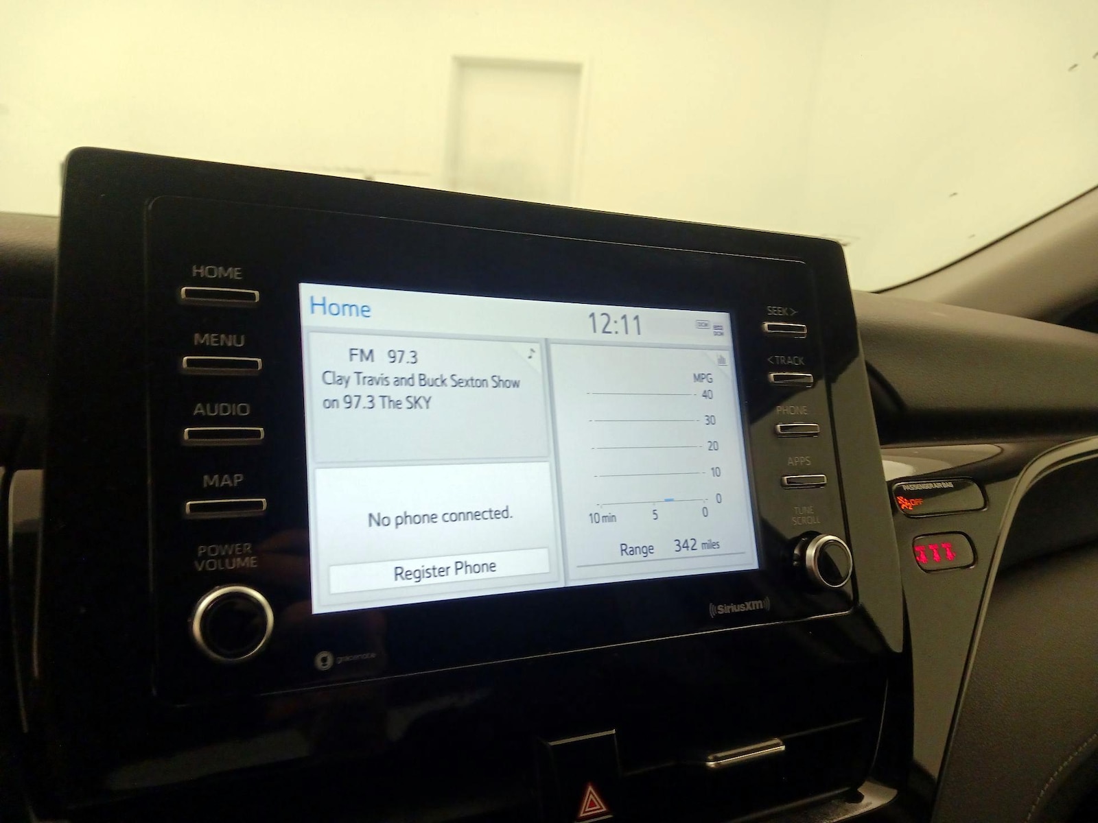 2024 Toyota Camry LE - Photo 16
