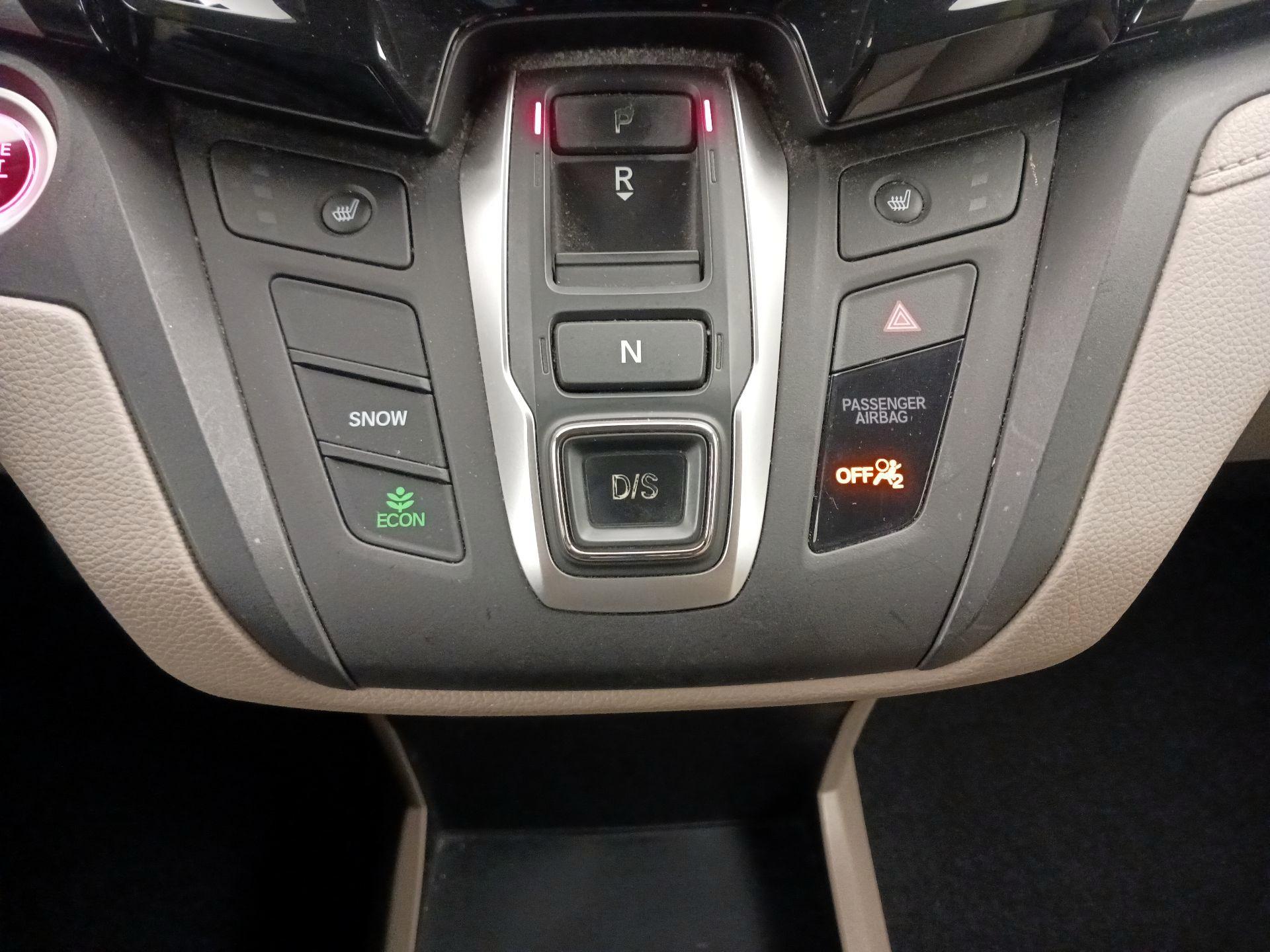 Thumbnail: 2019 Honda Odyssey - 17