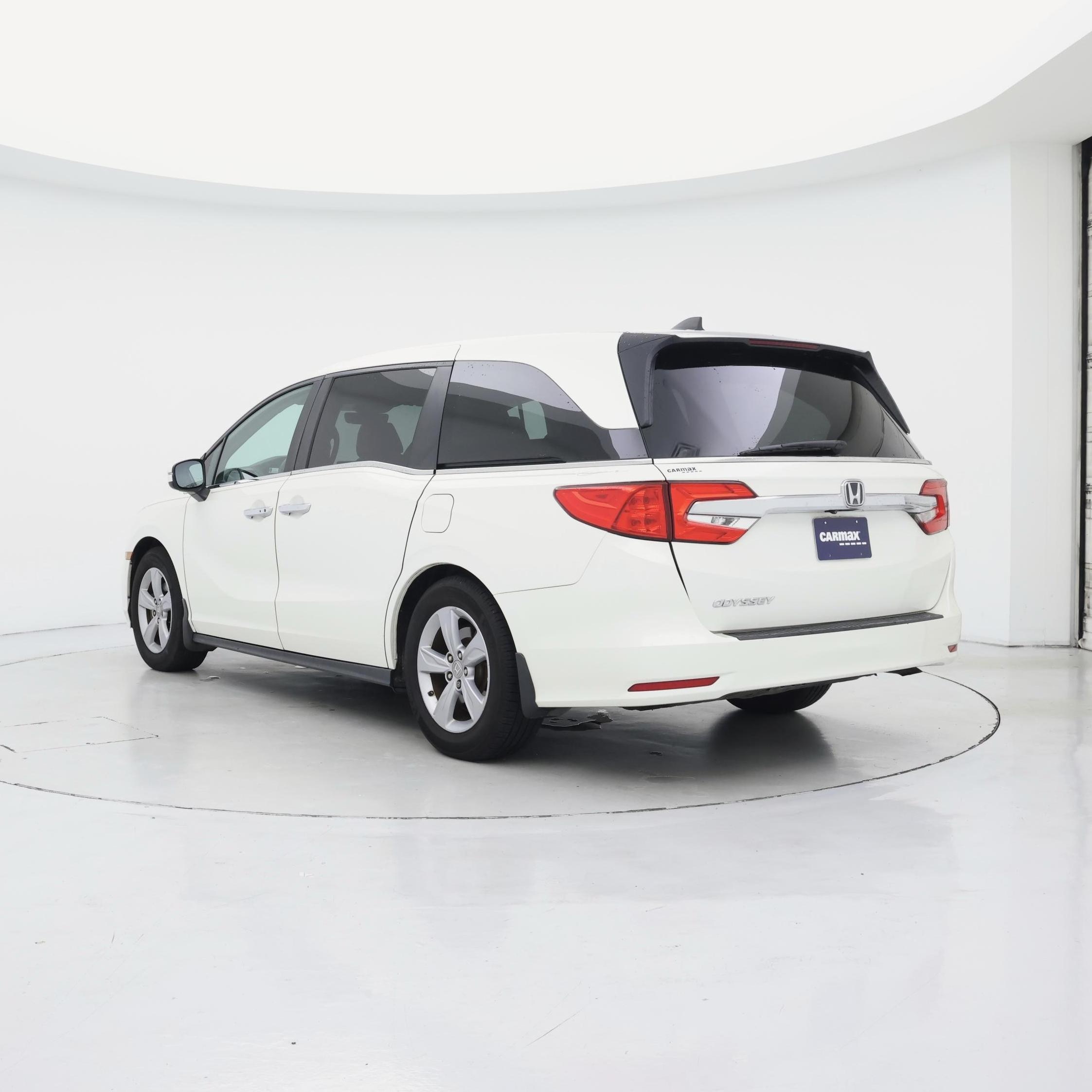 Thumbnail: 2019 Honda Odyssey - 2