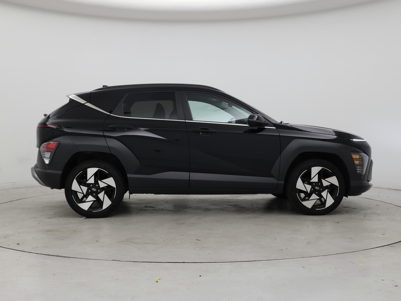 2024 Hyundai Kona Limited - Photo 8