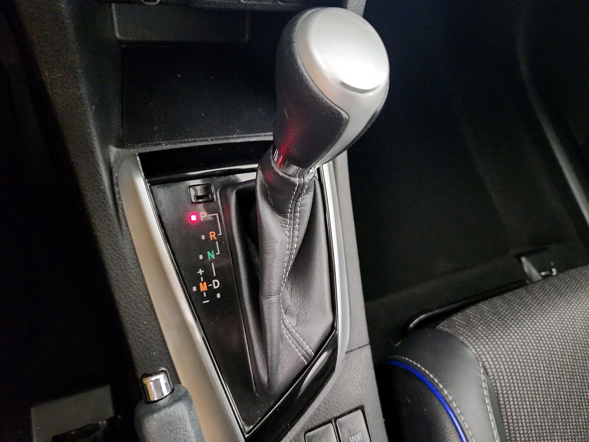 Thumbnail: 2017 Toyota Corolla - 17
