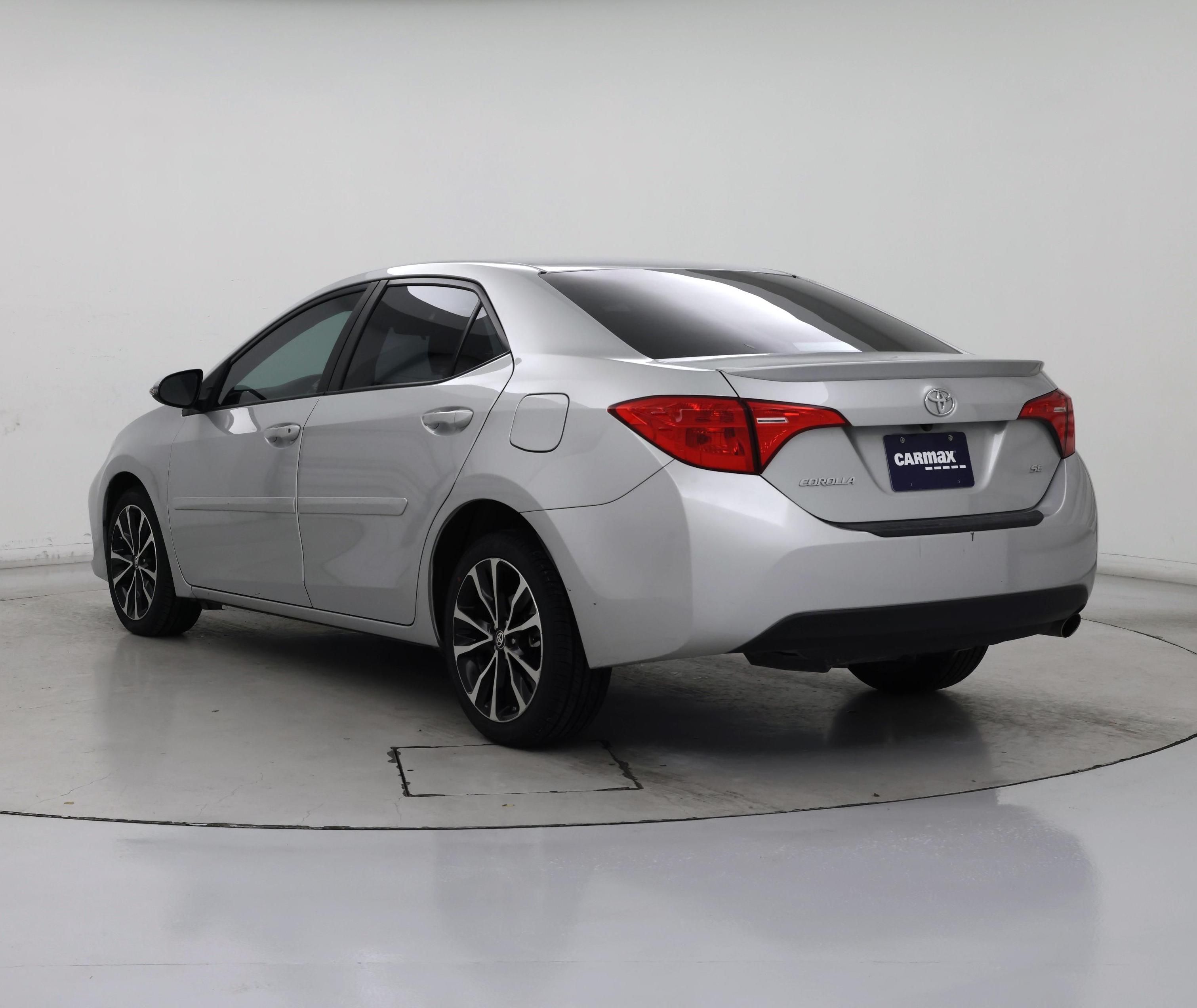 Thumbnail: 2017 Toyota Corolla - 2