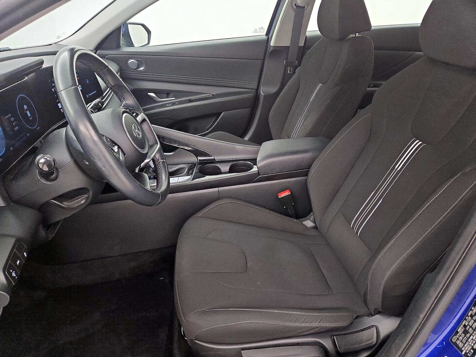 Thumbnail: 2023 Hyundai Elantra - 11
