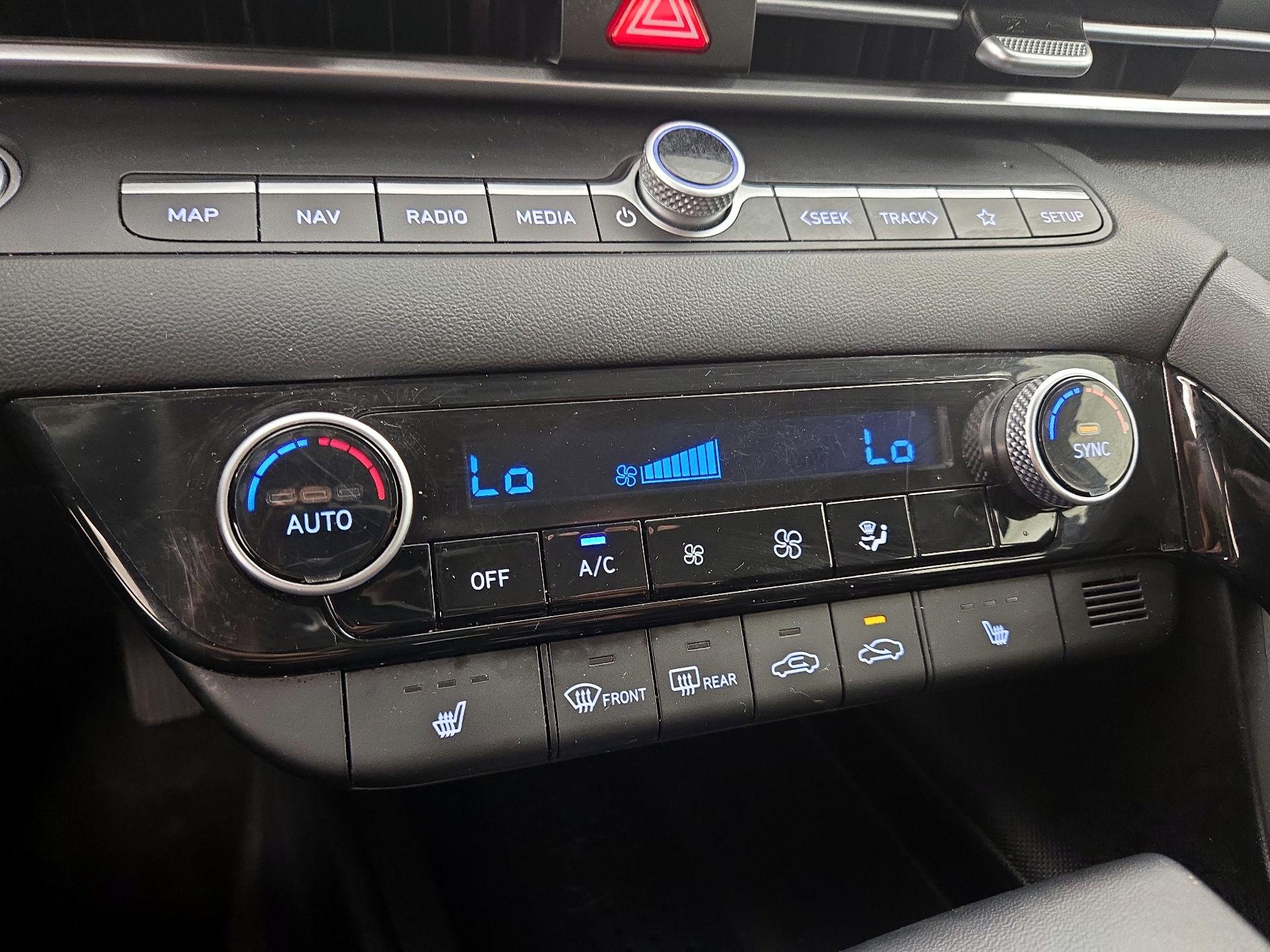 Thumbnail: 2023 Hyundai Elantra - 17