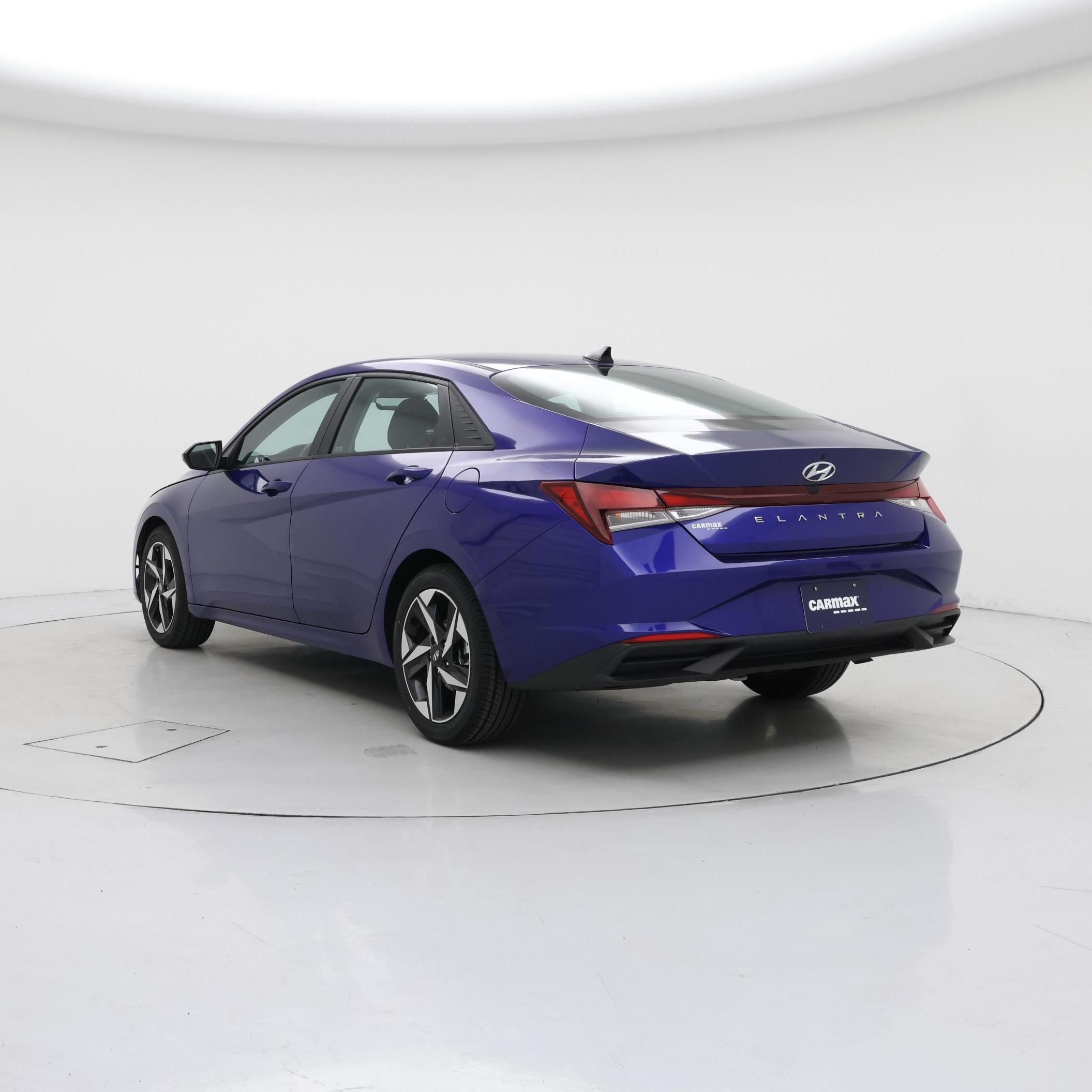 Thumbnail: 2023 Hyundai Elantra - 2