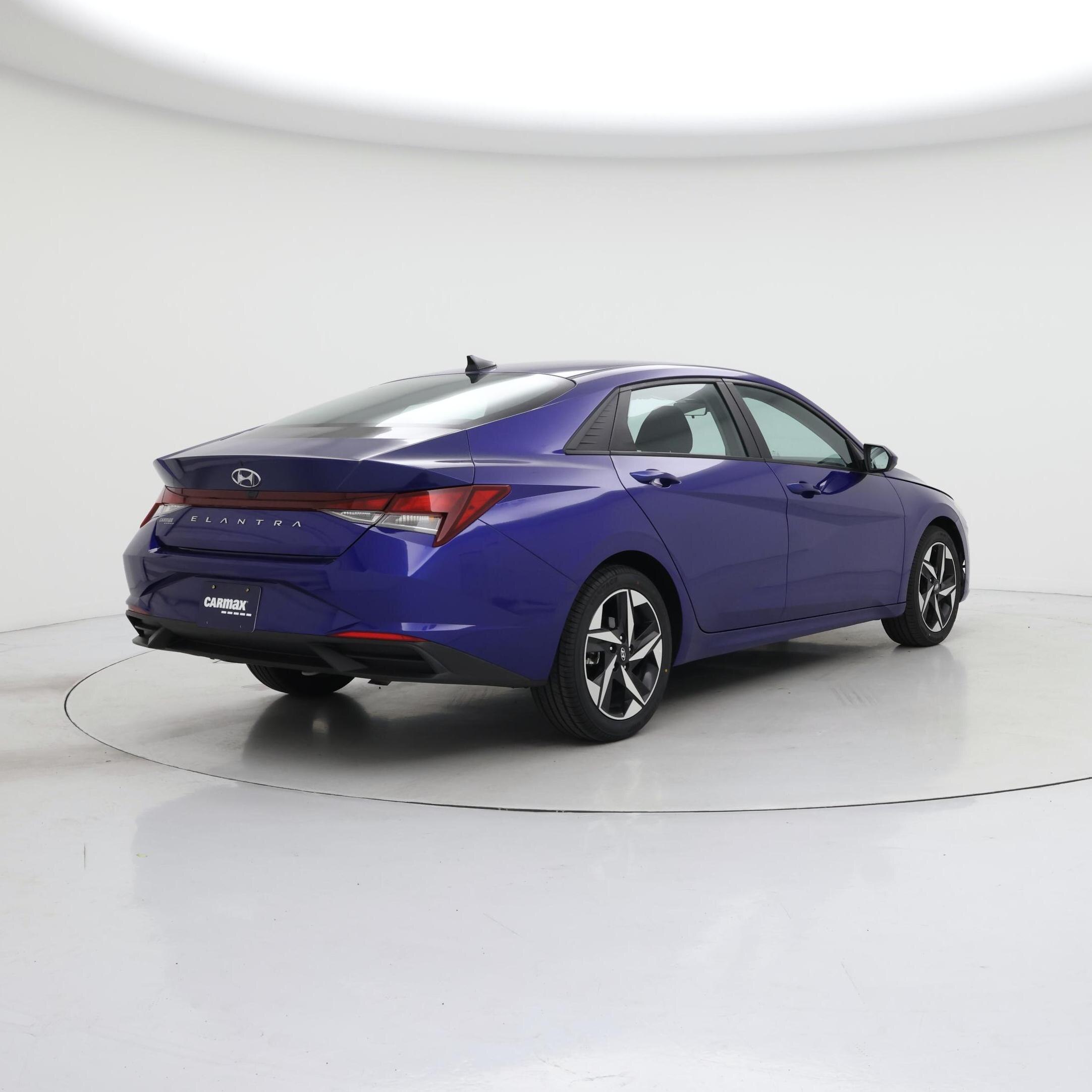 Thumbnail: 2023 Hyundai Elantra - 8