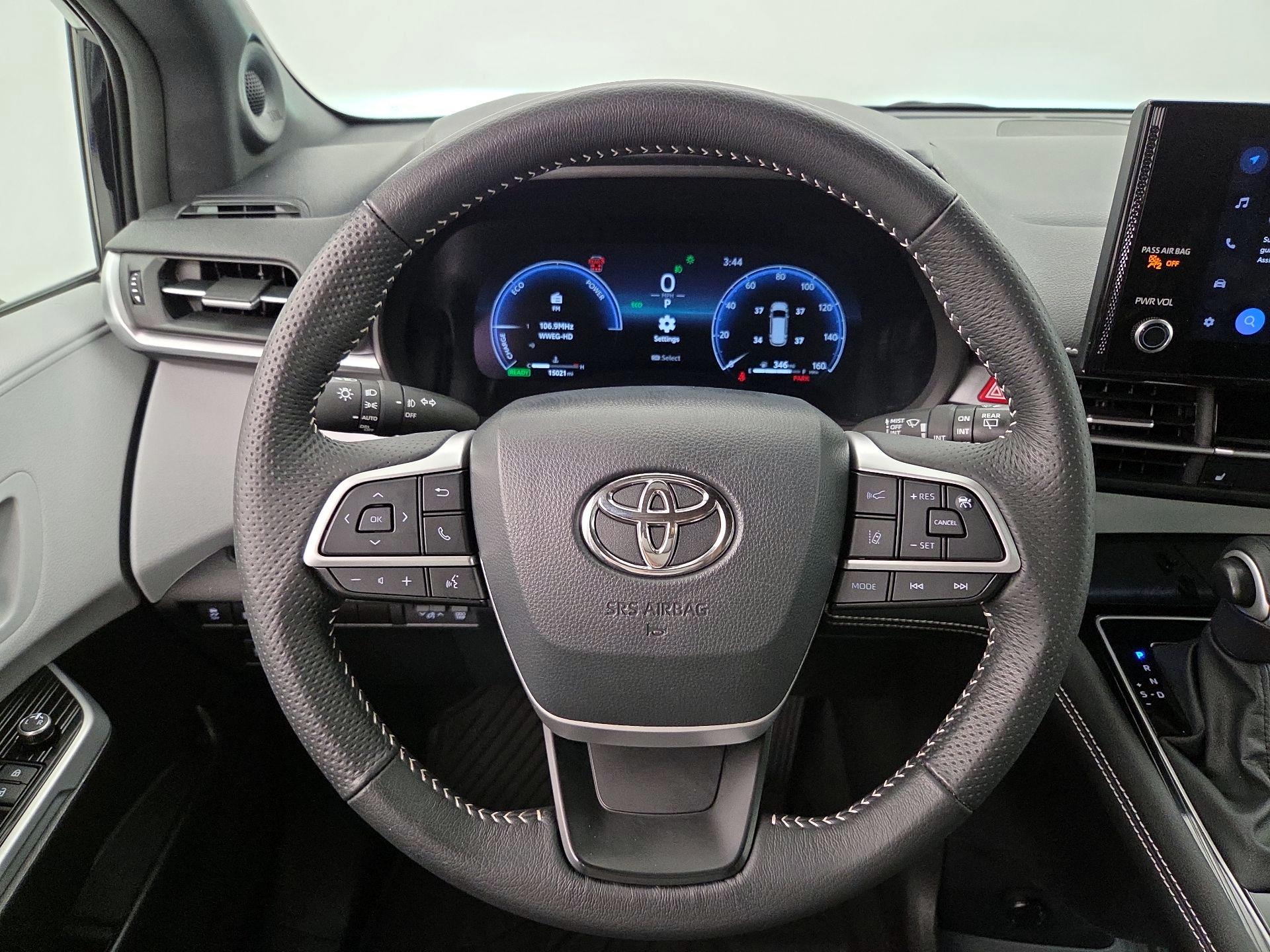 Thumbnail: 2025 Toyota Sienna - 10