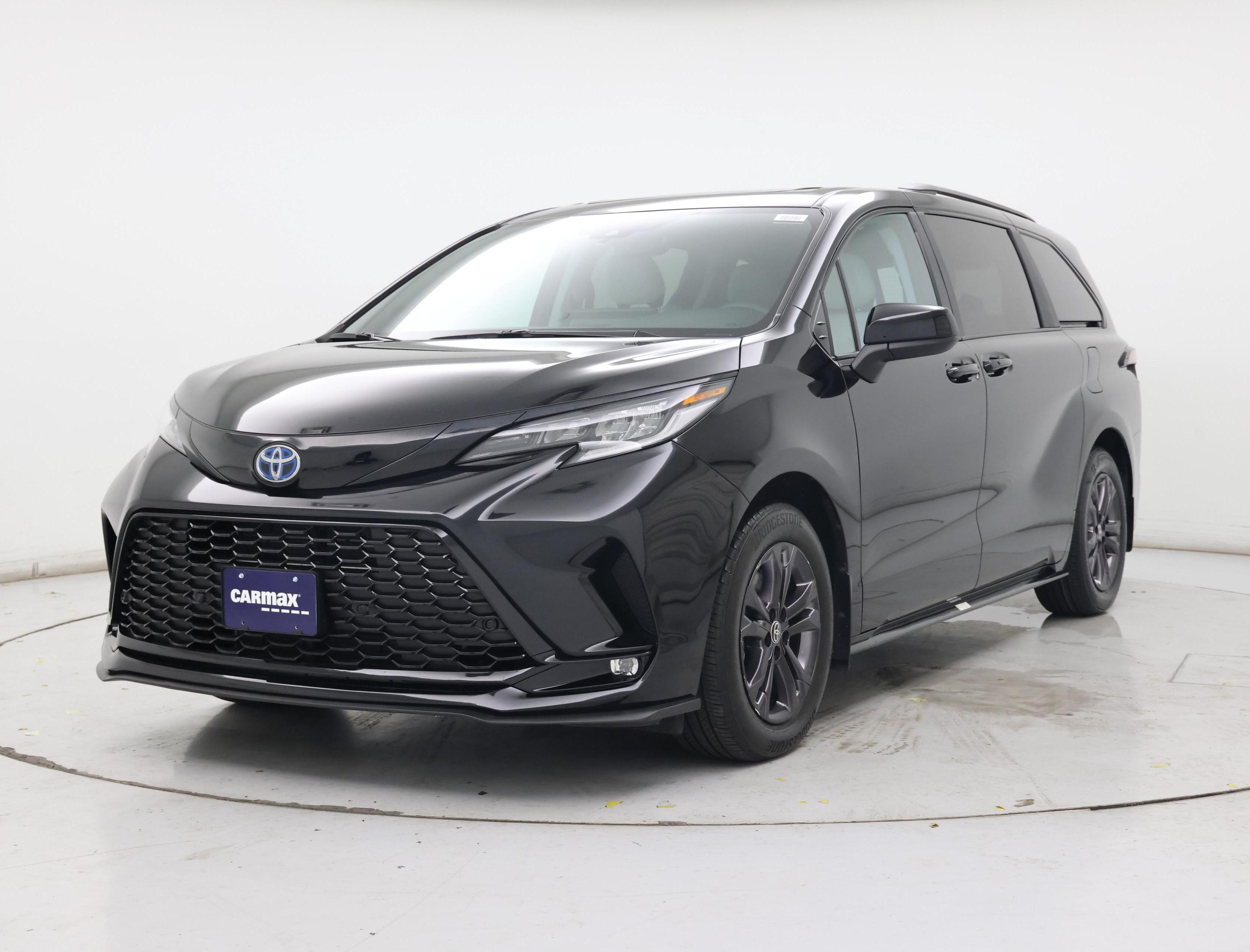 Thumbnail: 2025 Toyota Sienna - 4