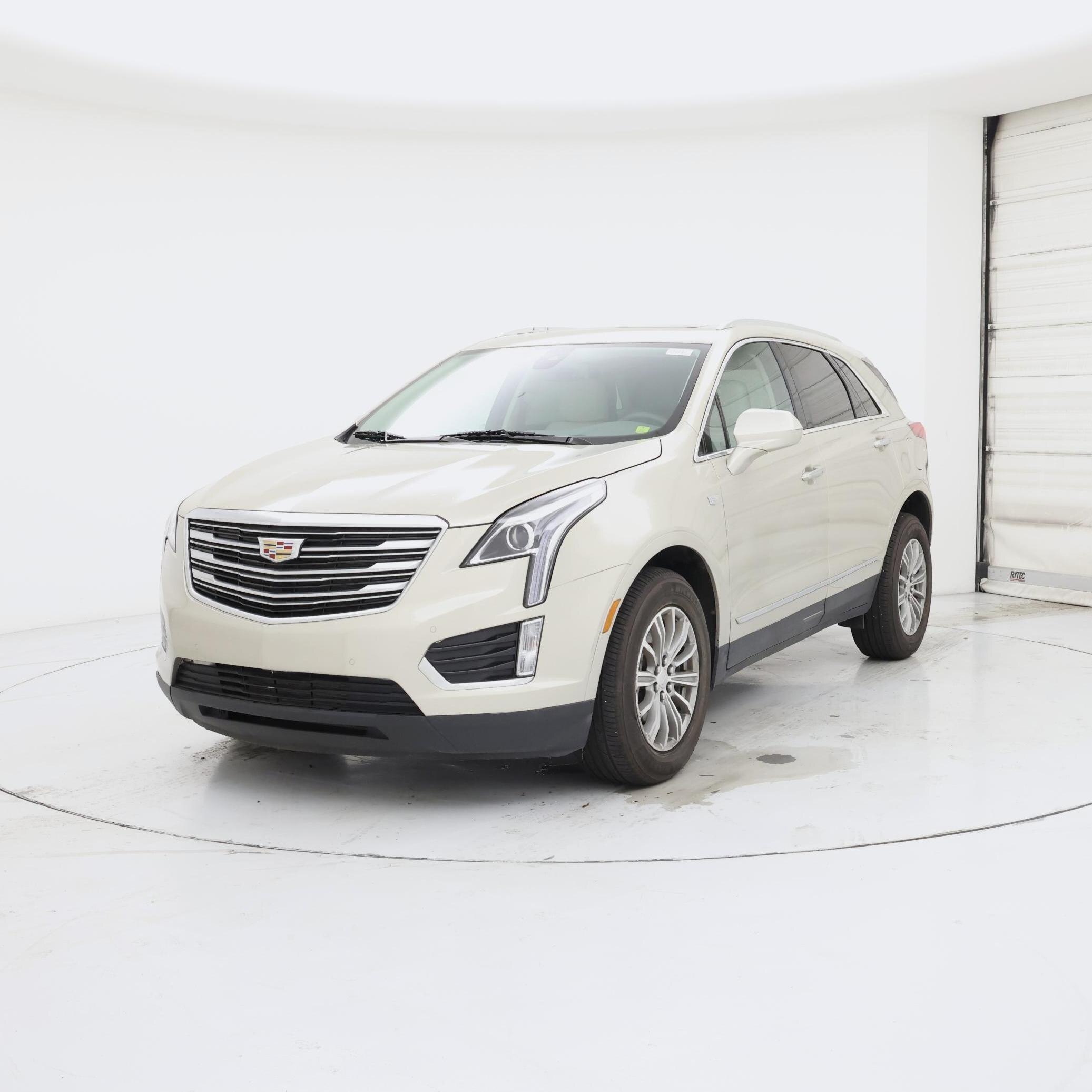 Thumbnail: 2017 Cadillac XT5 - 4