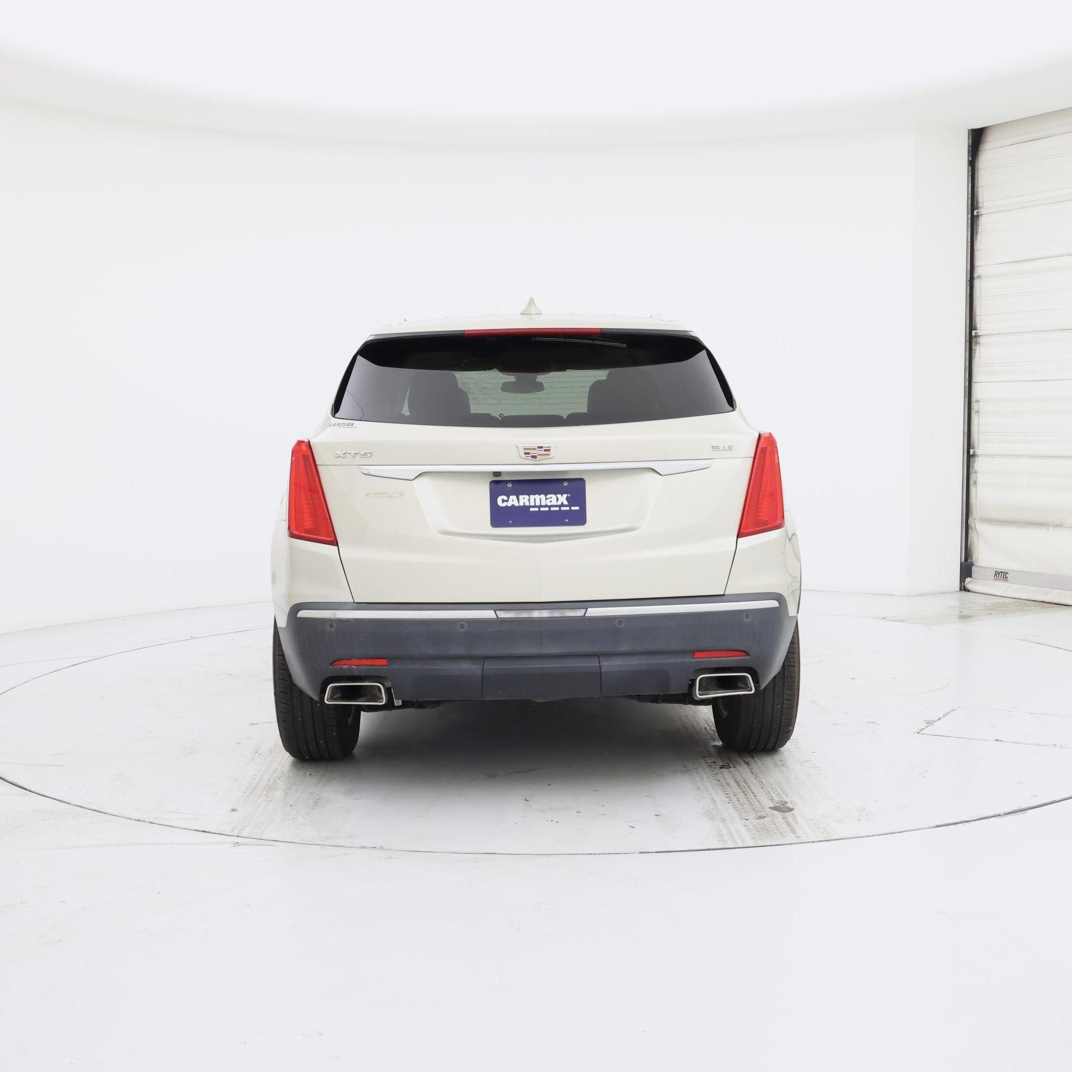 Thumbnail: 2017 Cadillac XT5 - 6