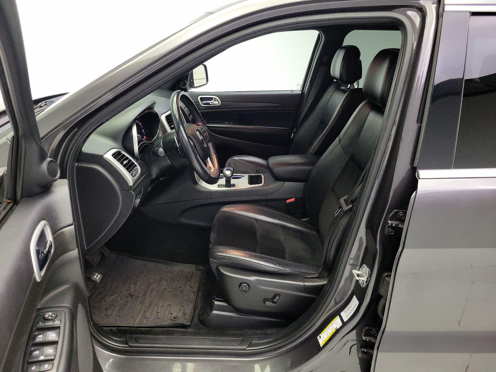 Thumbnail: 2015 Jeep Grand Cherokee - 11