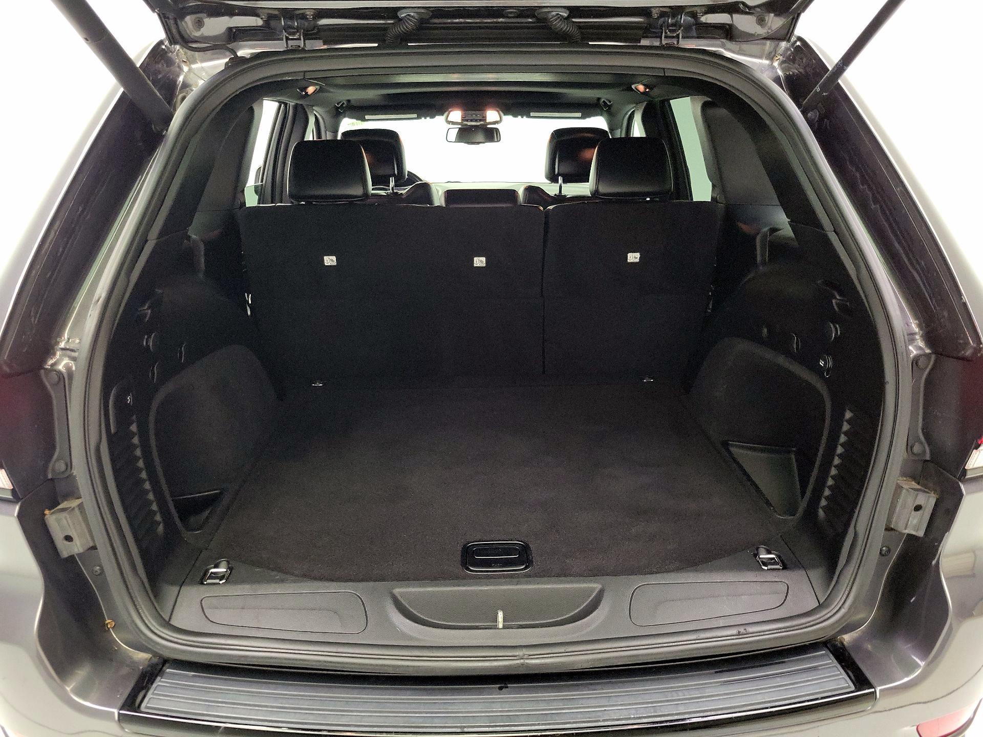 Thumbnail: 2015 Jeep Grand Cherokee - 20
