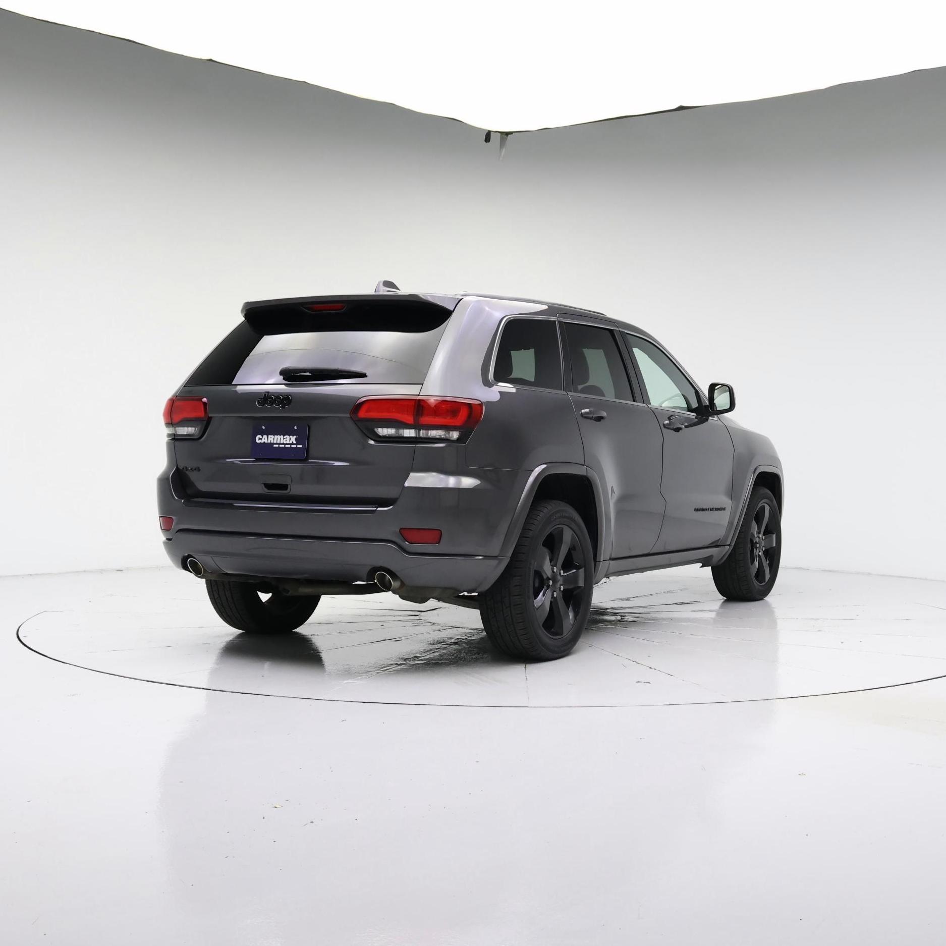 Thumbnail: 2015 Jeep Grand Cherokee - 8