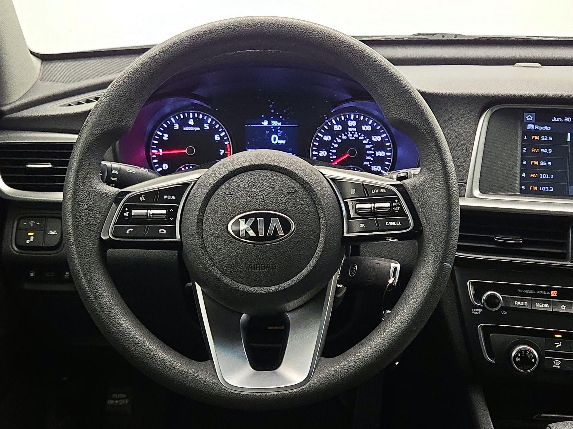 Thumbnail: 2020 Kia Optima - 10