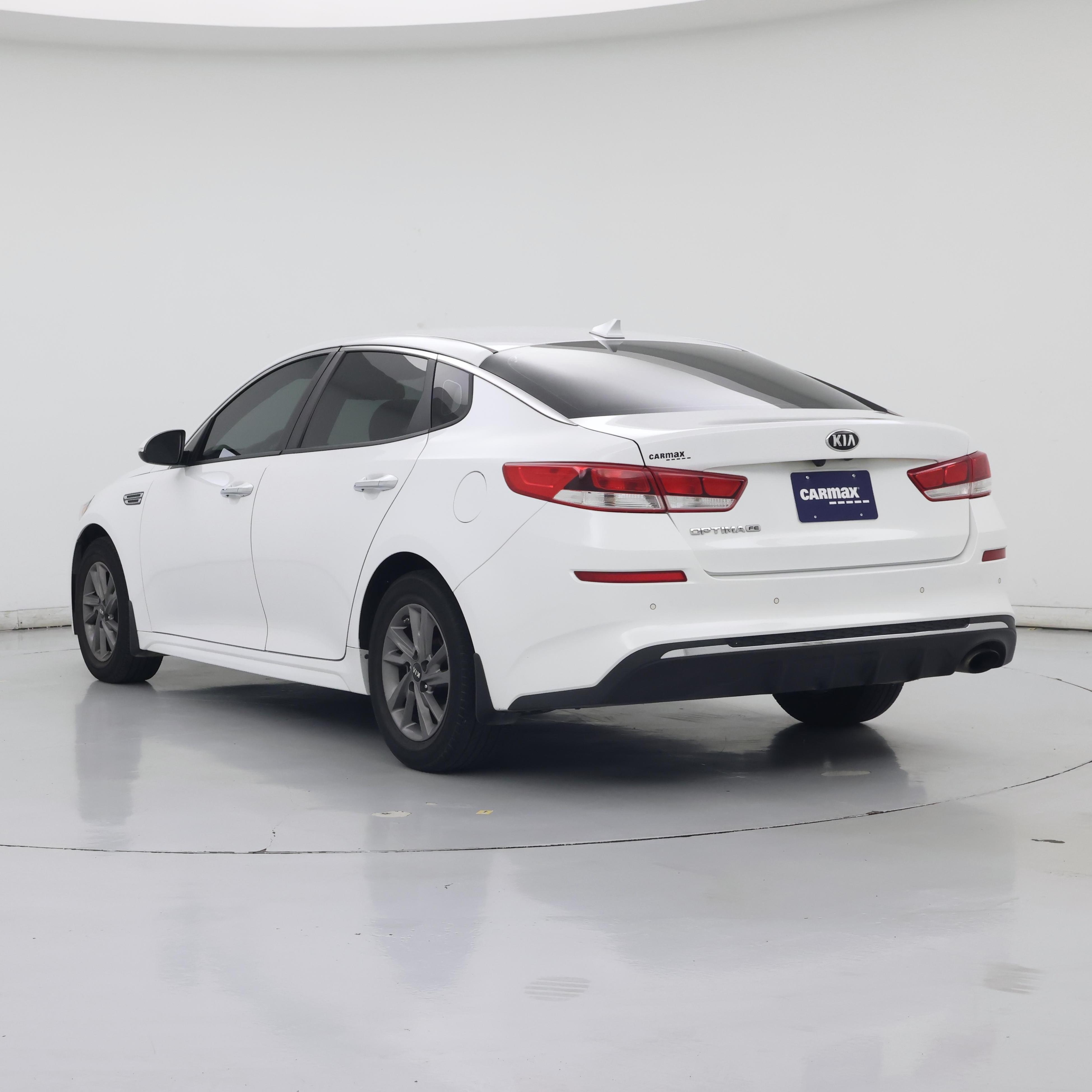Thumbnail: 2020 Kia Optima - 2