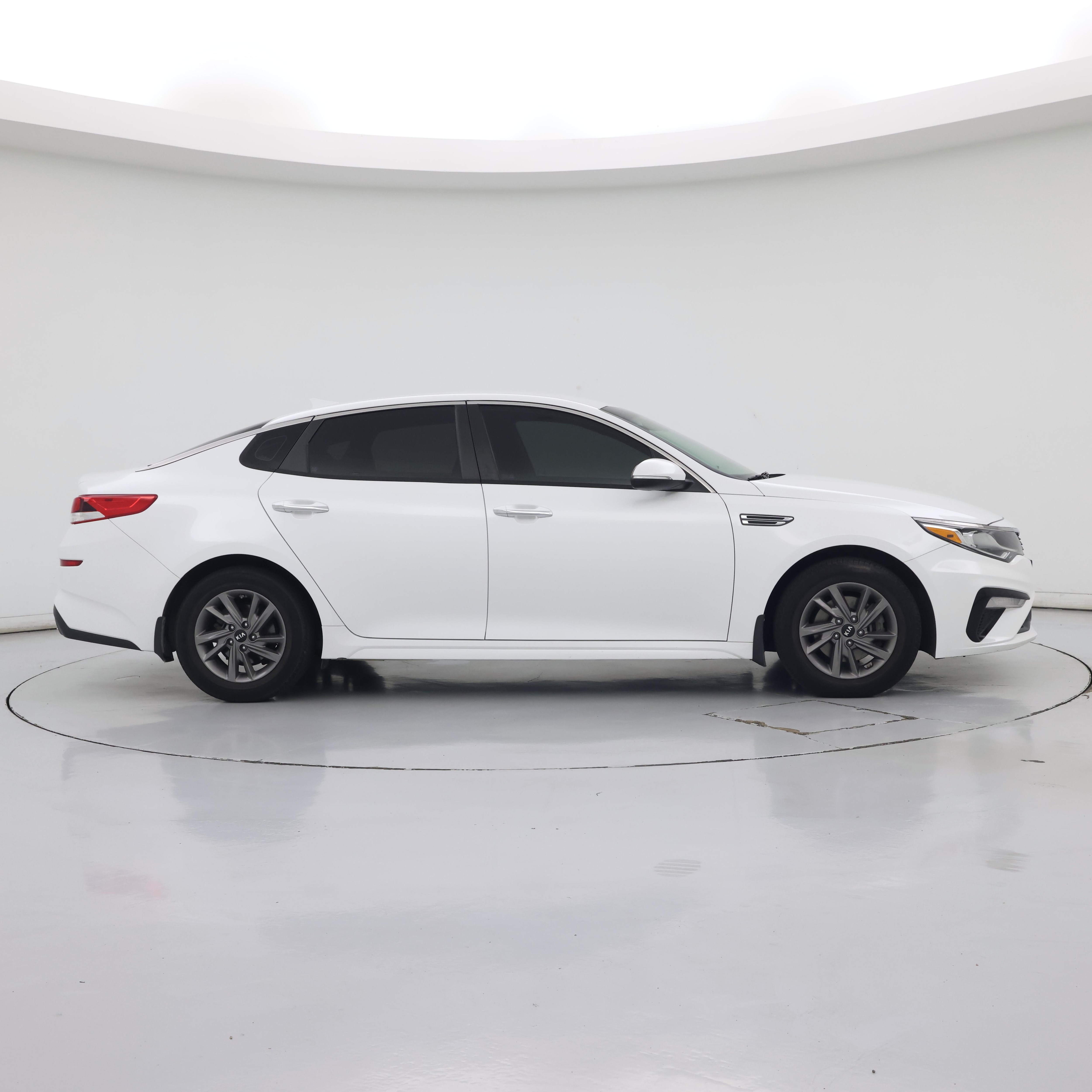 Thumbnail: 2020 Kia Optima - 7