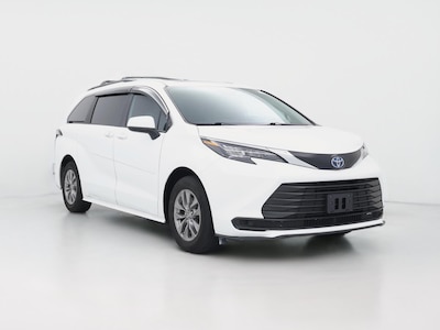2025 Toyota Sienna LE