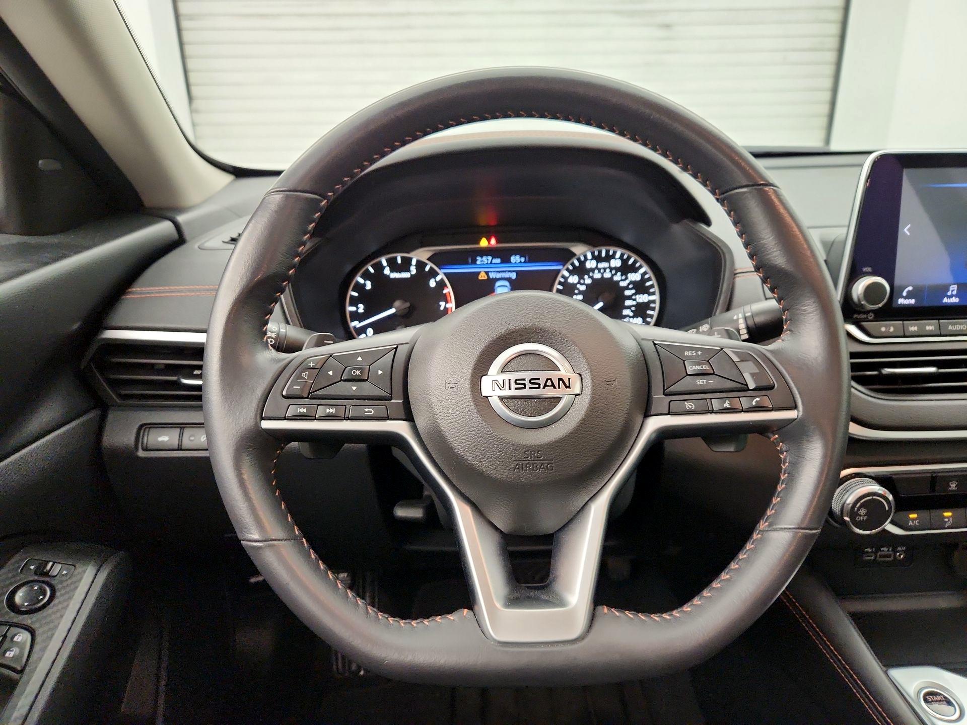 Thumbnail: 2022 Nissan Altima - 10