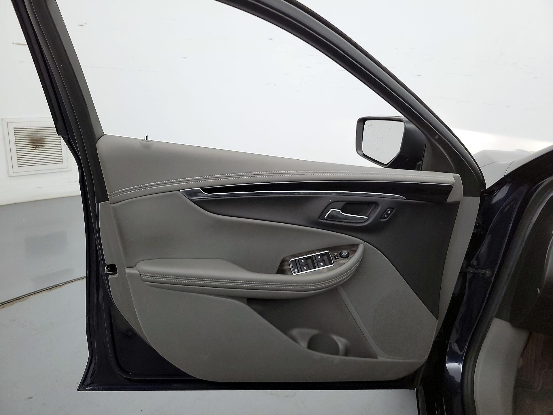 Thumbnail: 2015 Chevrolet Impala - 12