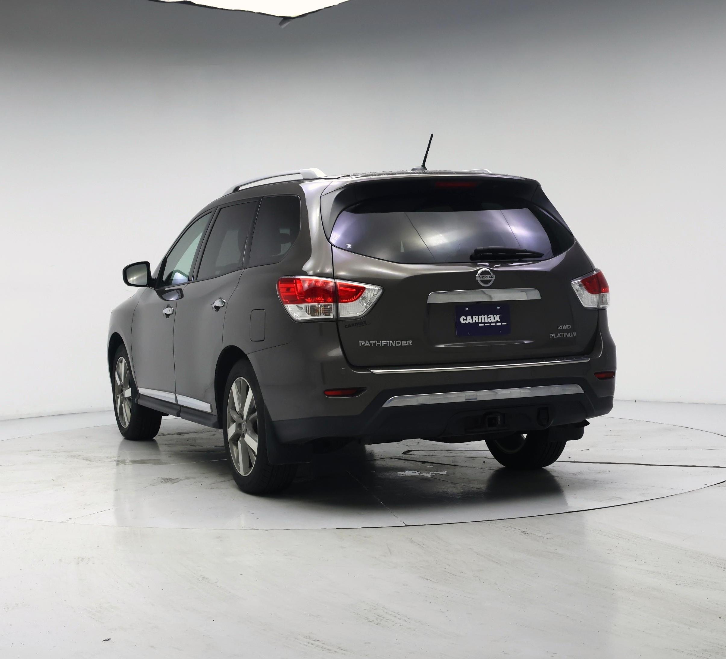 Thumbnail: 2015 Nissan Pathfinder - 2