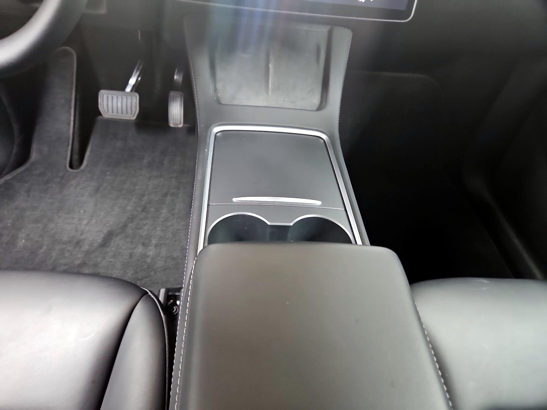 Thumbnail: 2025 Tesla Model Y - 17