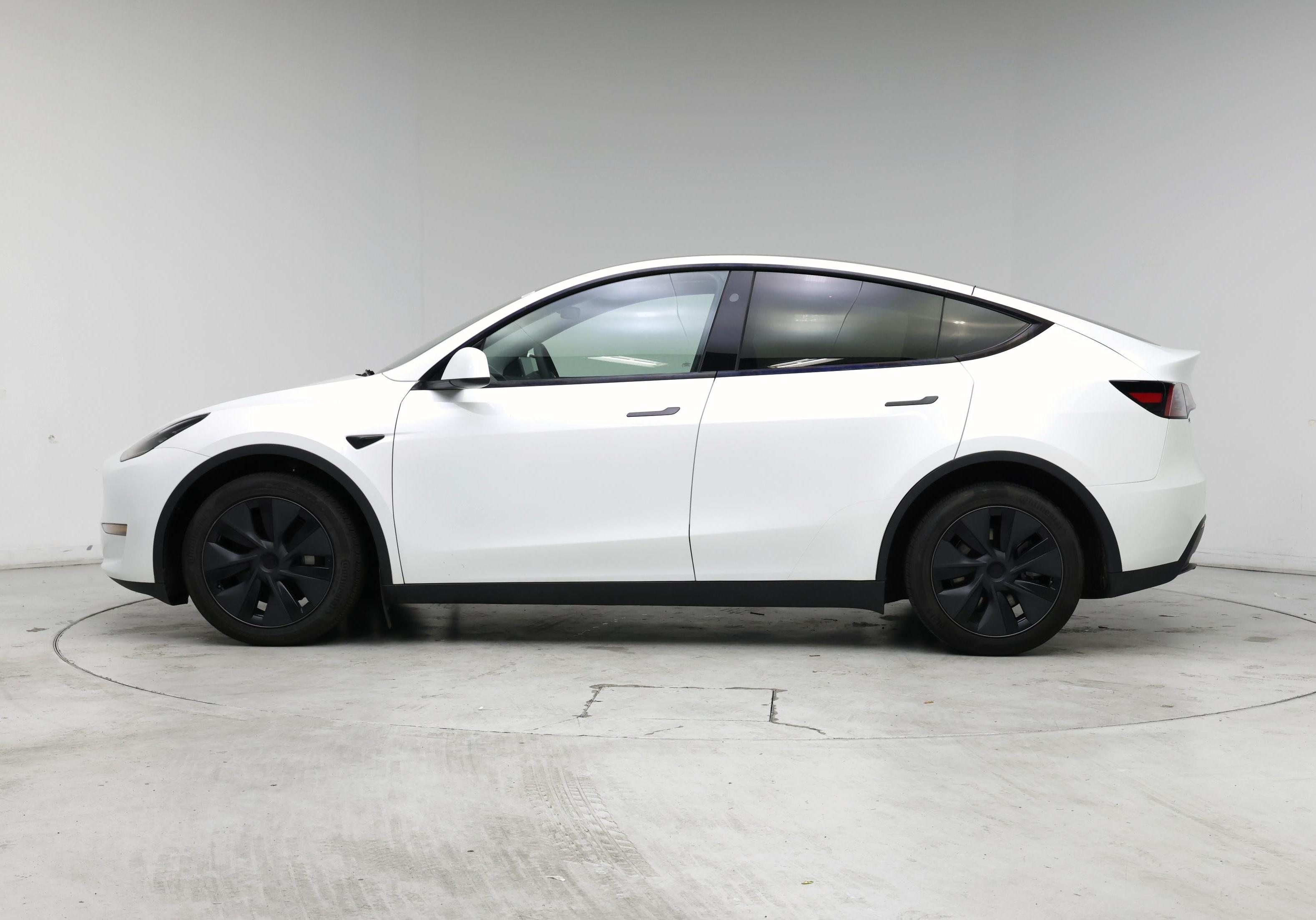 Thumbnail: 2025 Tesla Model Y - 3