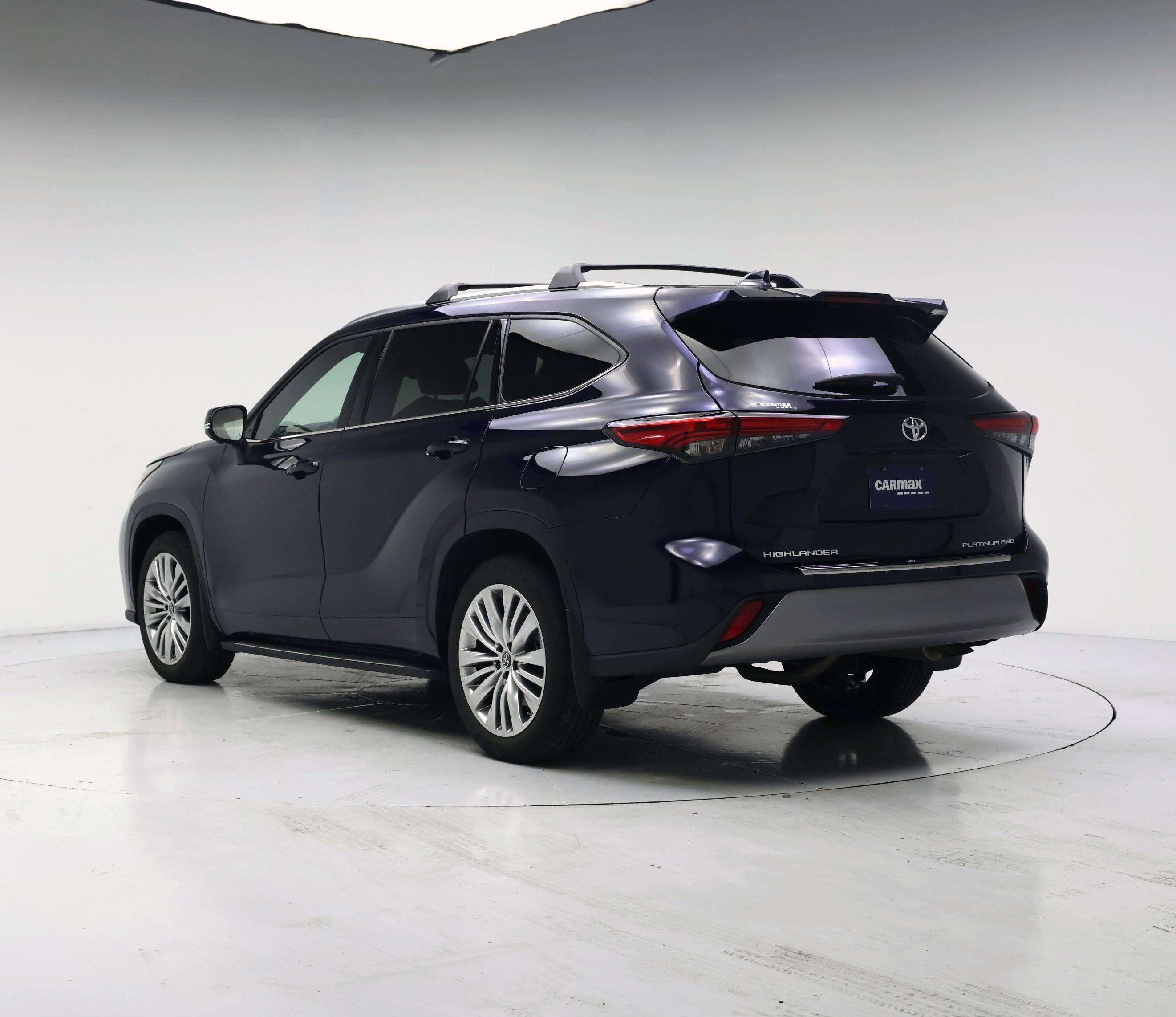 Thumbnail: 2023 Toyota Highlander - 2