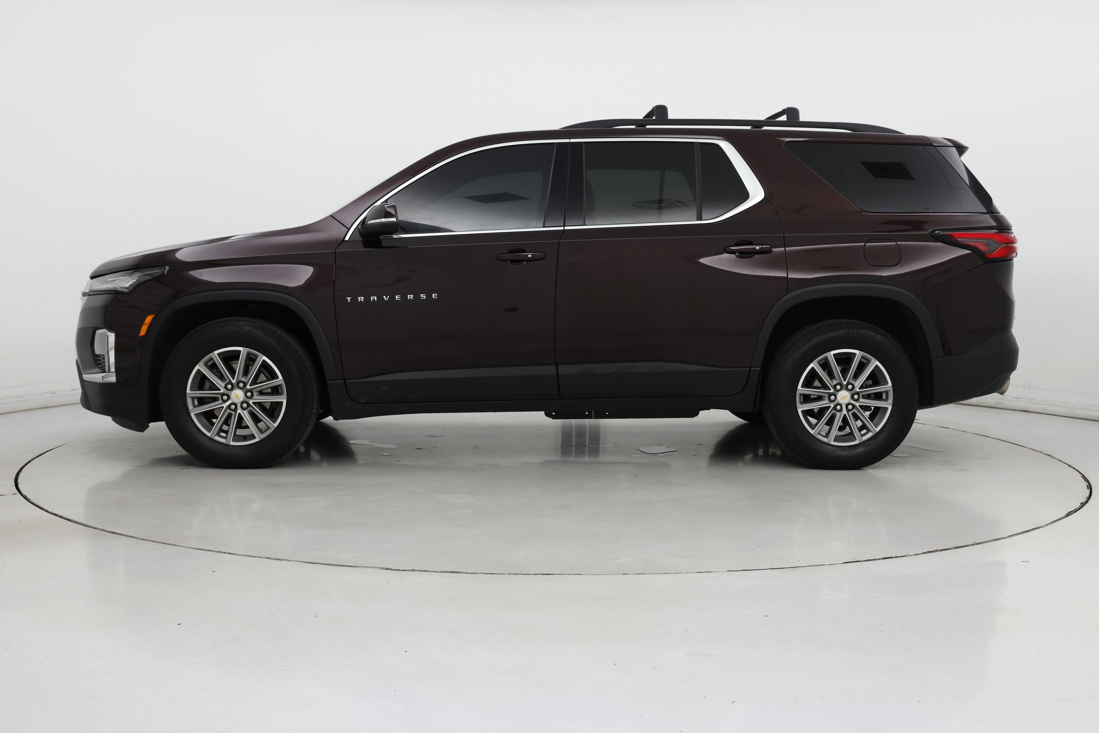 Thumbnail: 2023 Chevrolet Traverse - 3