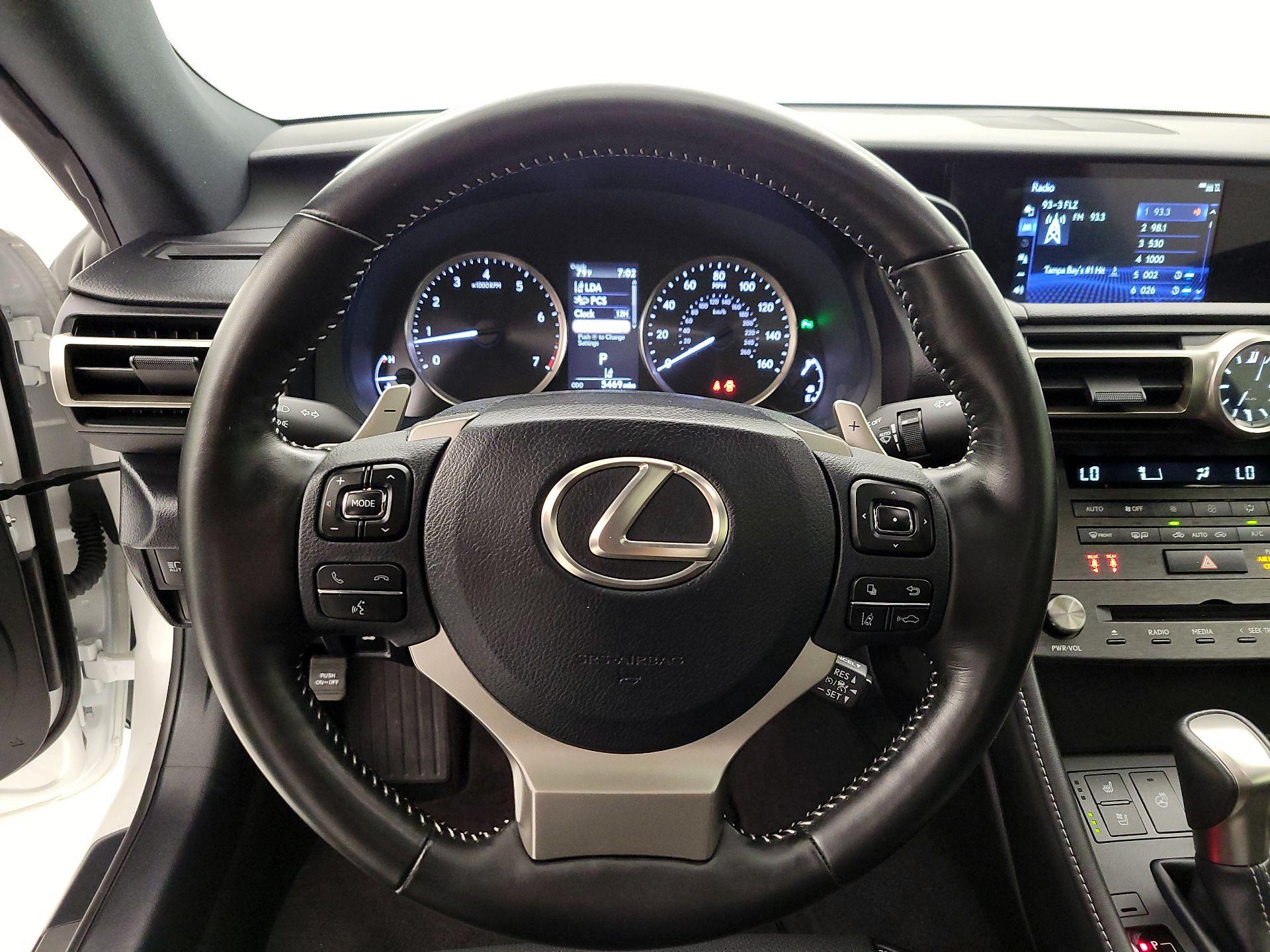 Thumbnail: 2020 Lexus RC - 10