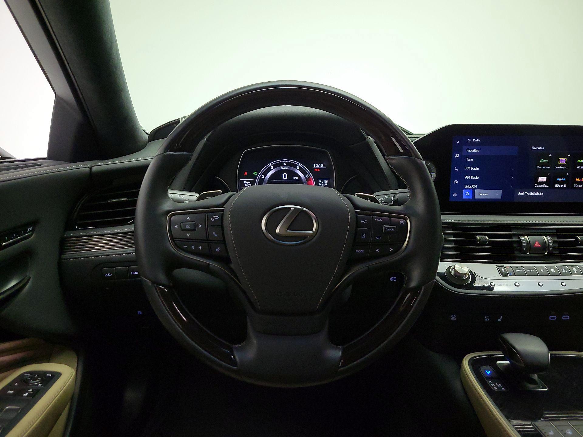 Thumbnail: 2023 Lexus LS - 10