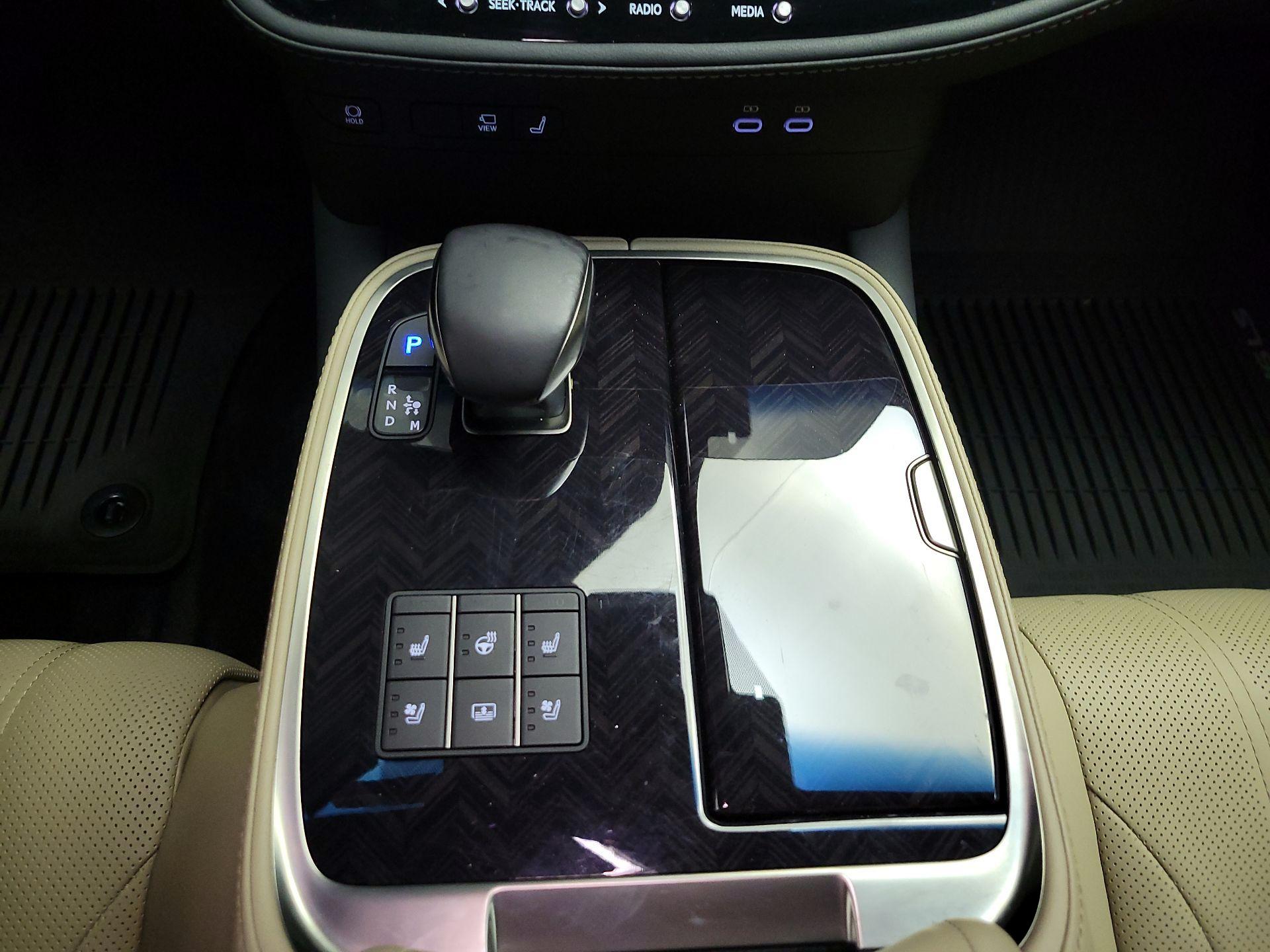 Thumbnail: 2023 Lexus LS - 17