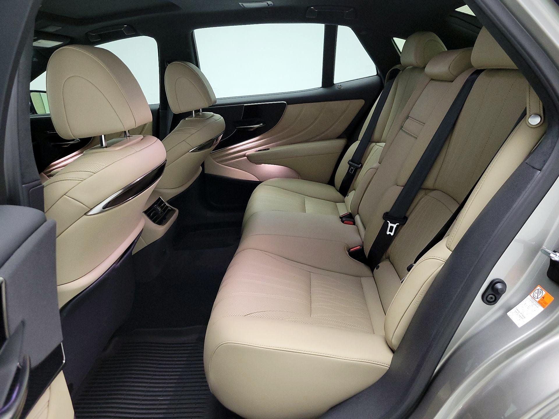 Thumbnail: 2023 Lexus LS - 19