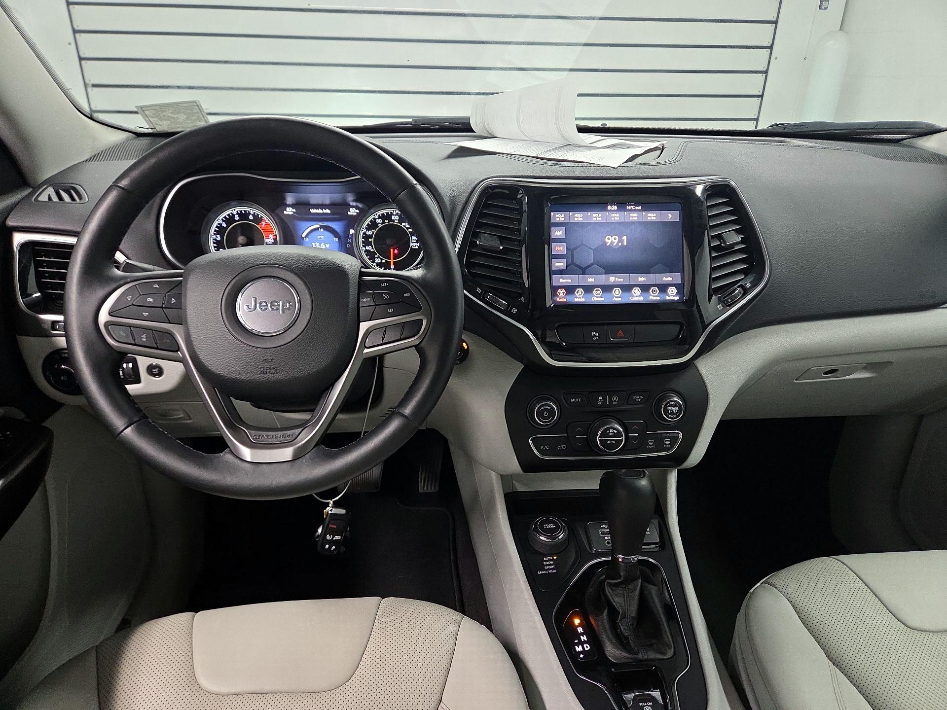 Thumbnail: 2019 Jeep Cherokee - 9
