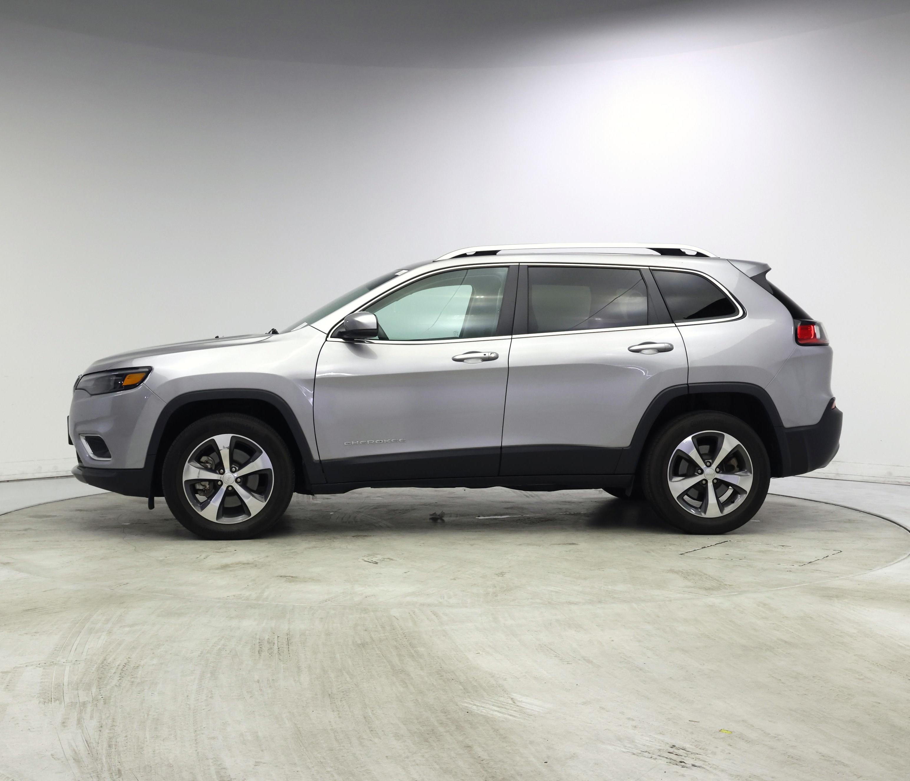 Thumbnail: 2019 Jeep Cherokee - 3