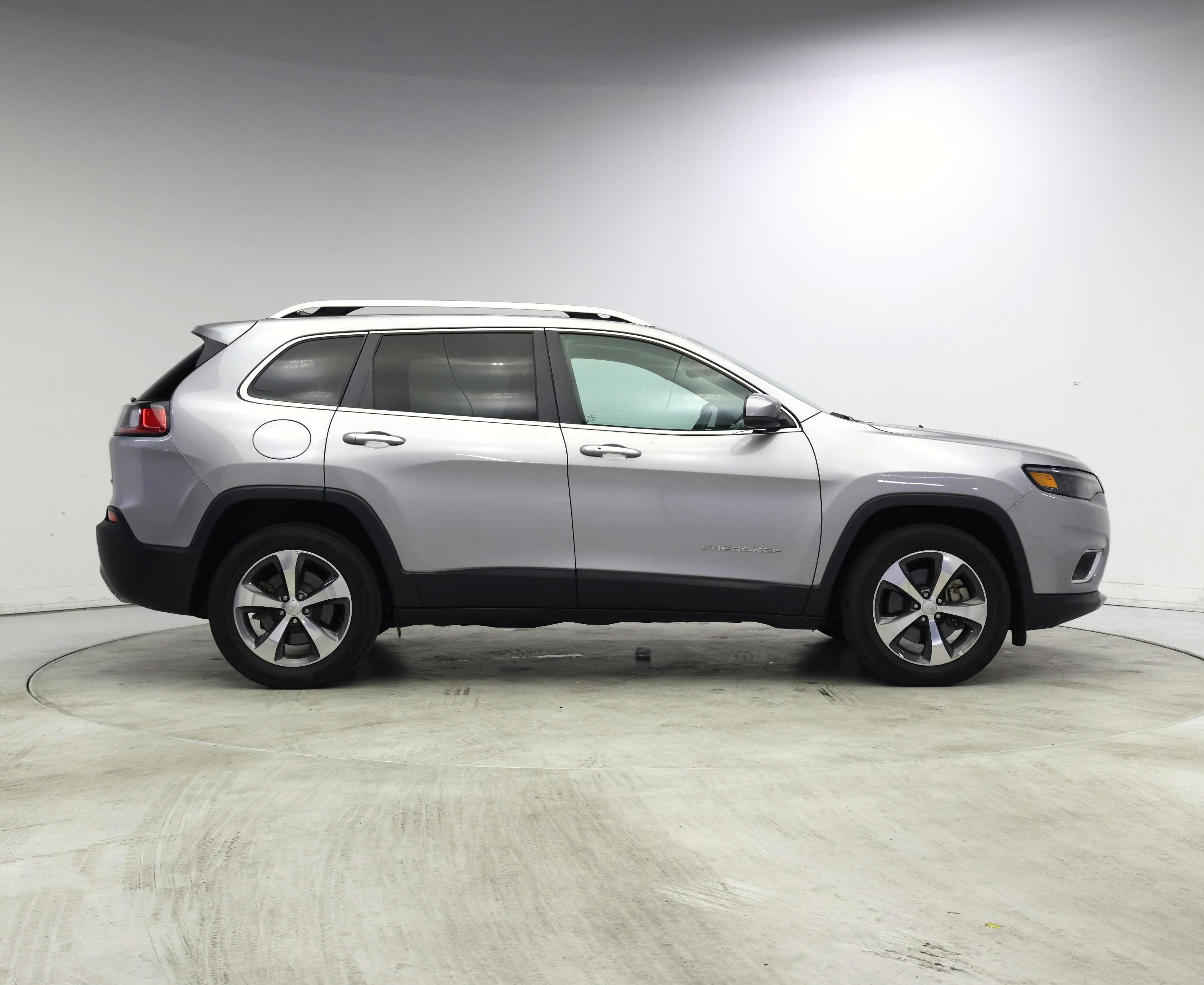 Thumbnail: 2019 Jeep Cherokee - 7