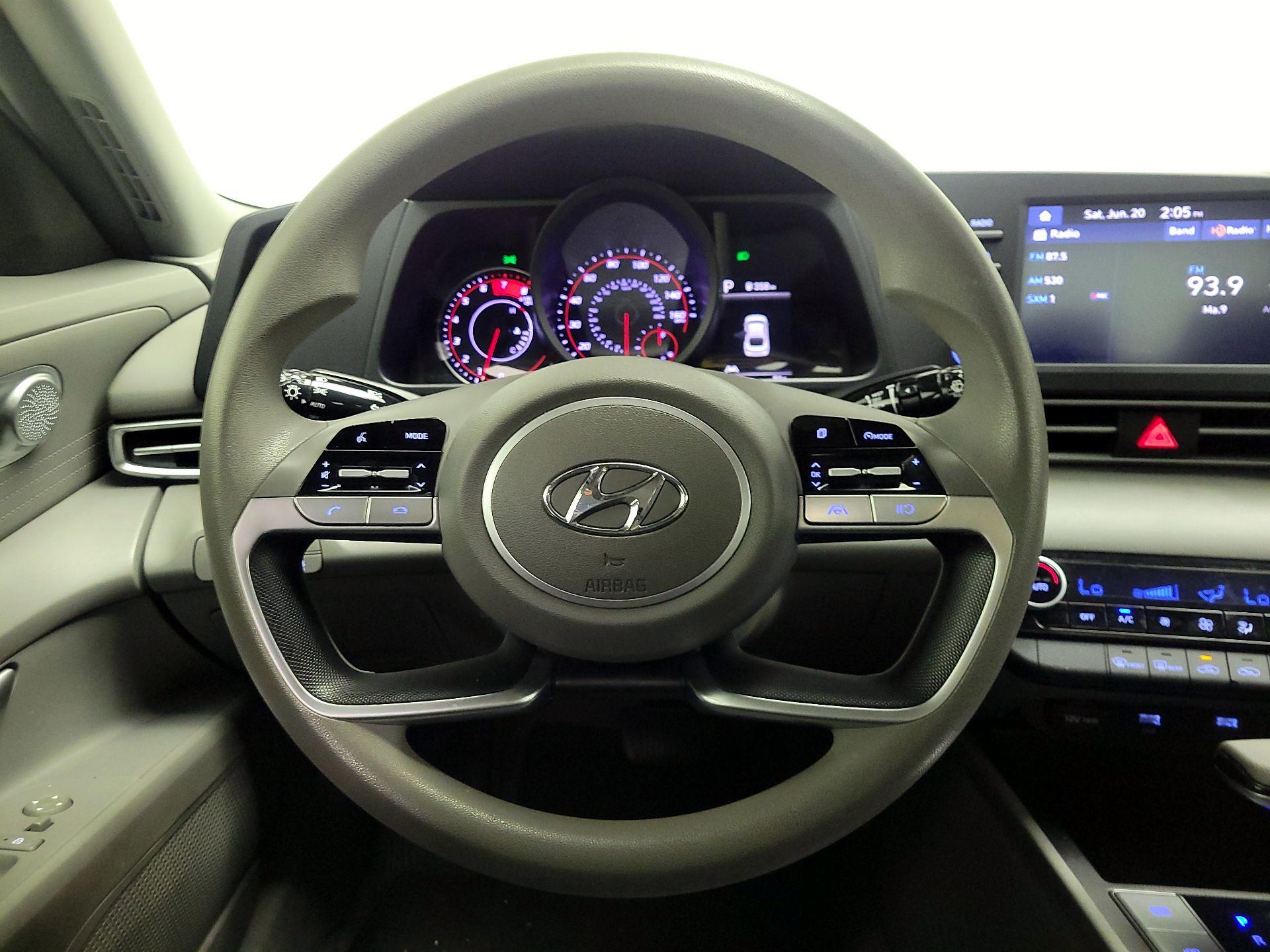 Thumbnail: 2021 Hyundai Elantra - 10