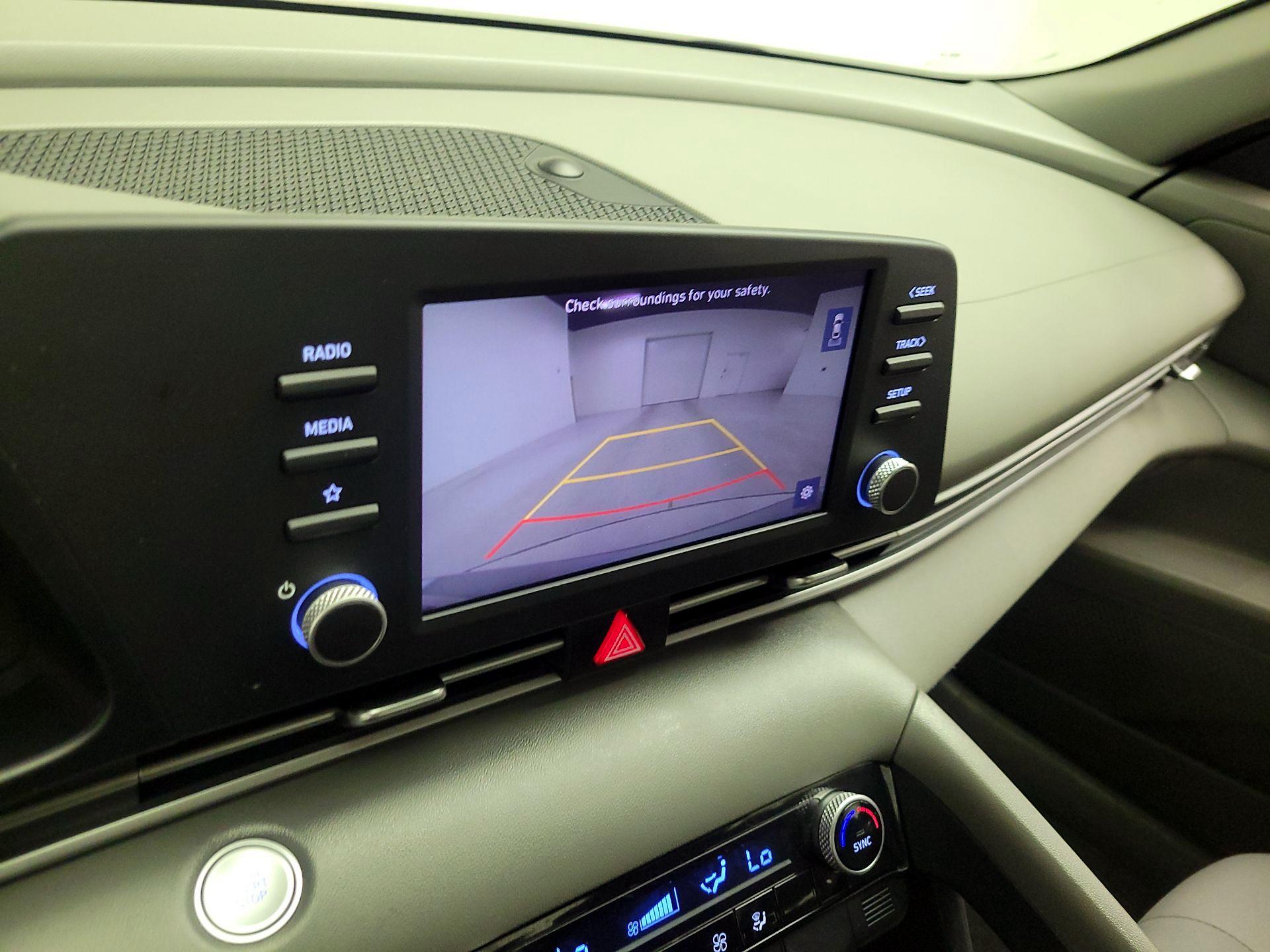 Thumbnail: 2021 Hyundai Elantra - 14