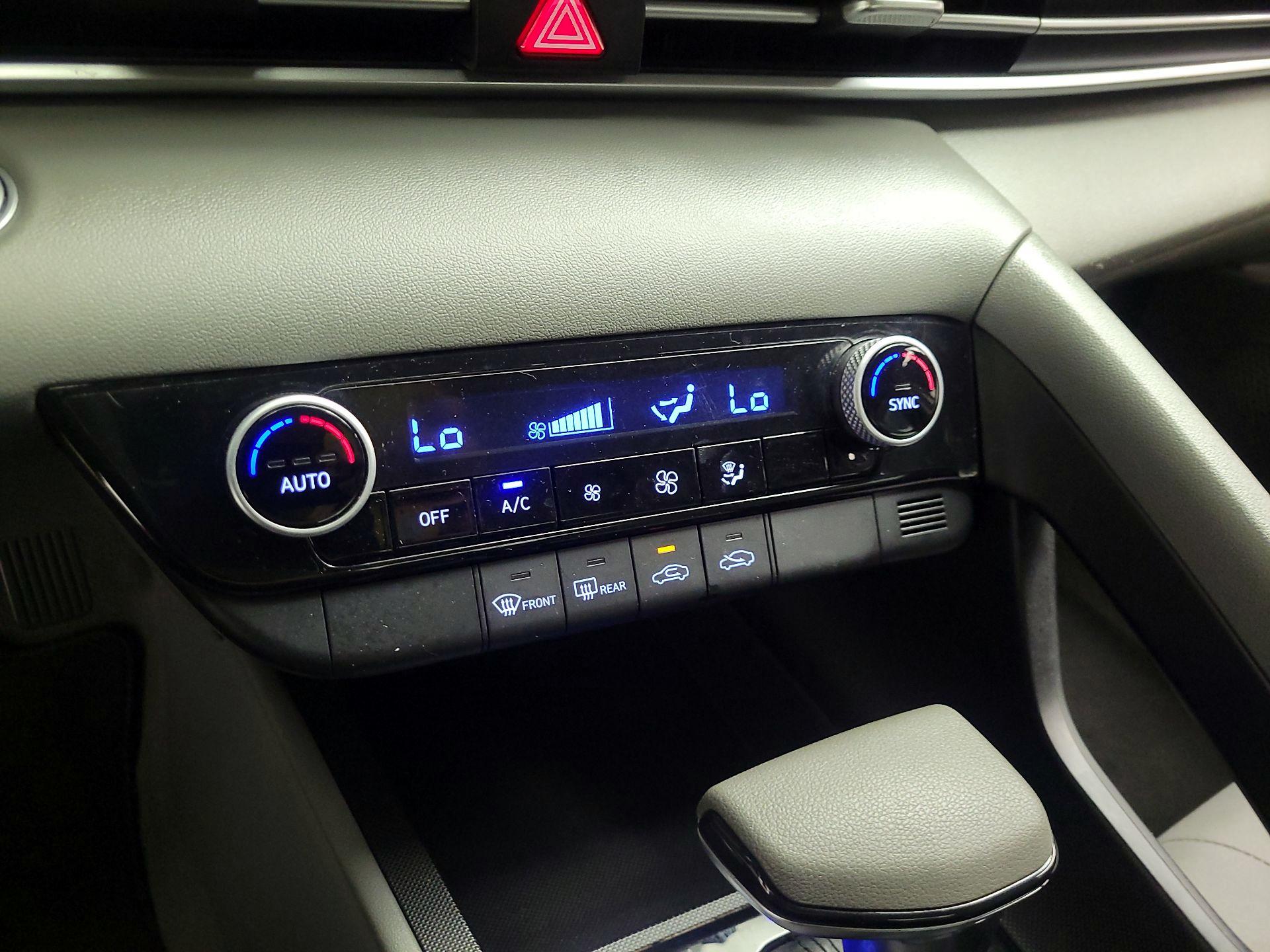 Thumbnail: 2021 Hyundai Elantra - 16
