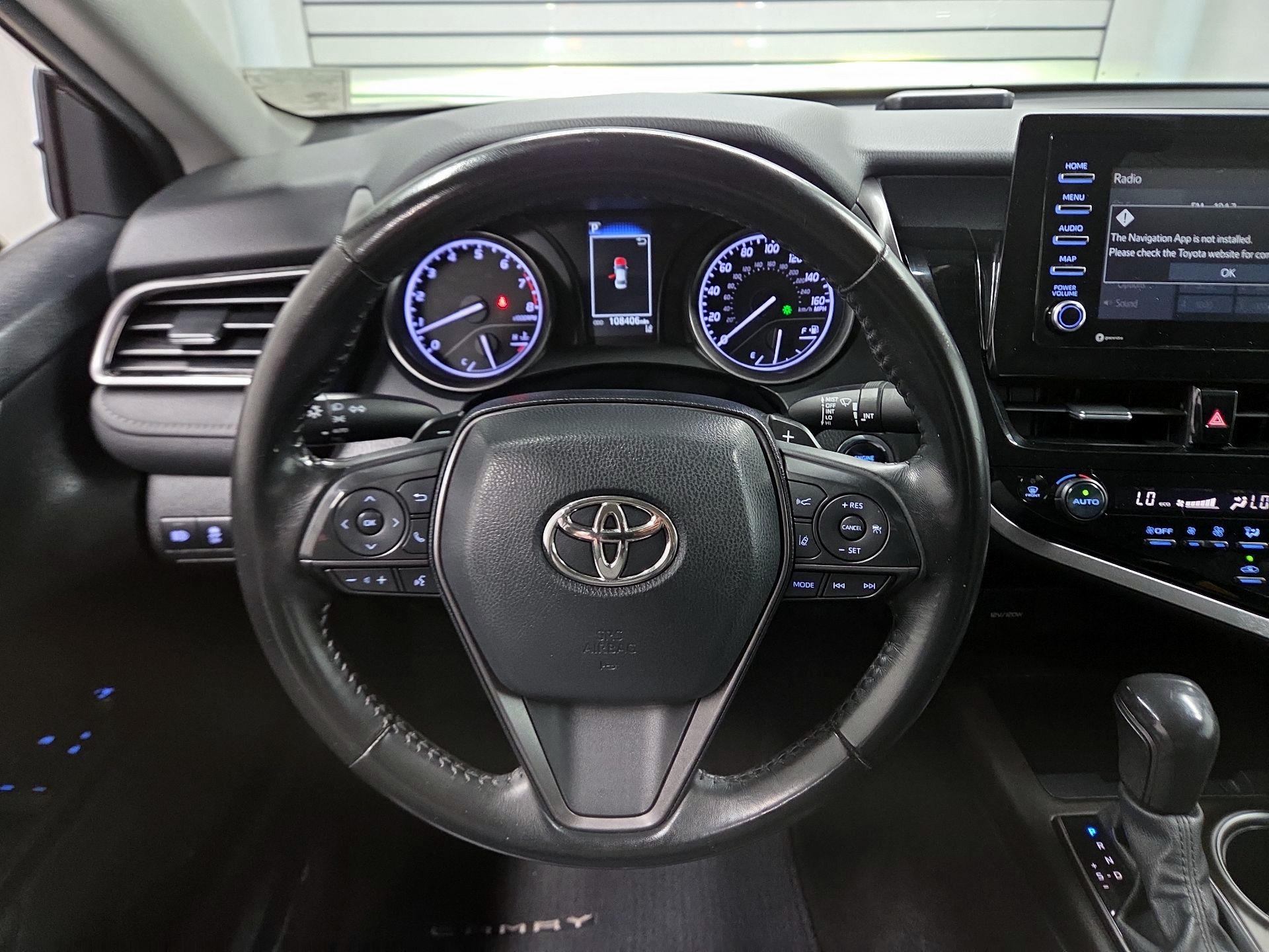 Thumbnail: 2022 Toyota Camry - 10