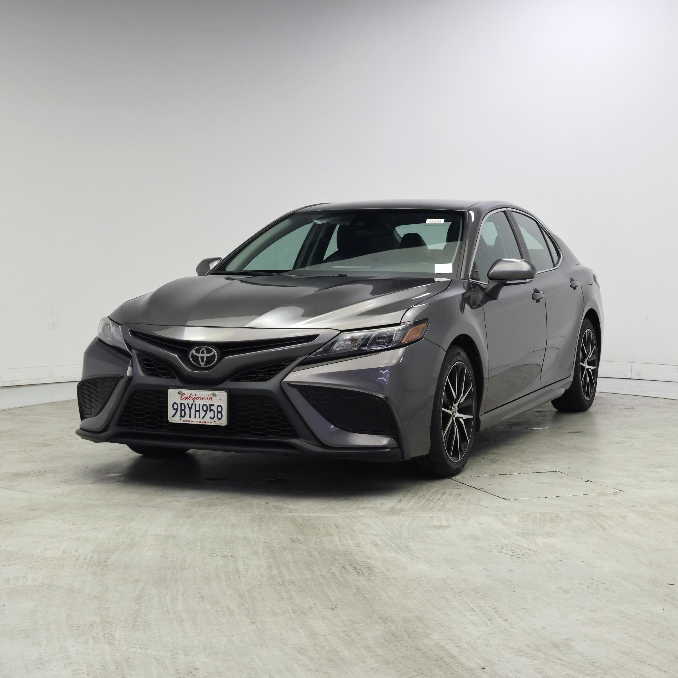 Thumbnail: 2022 Toyota Camry - 4