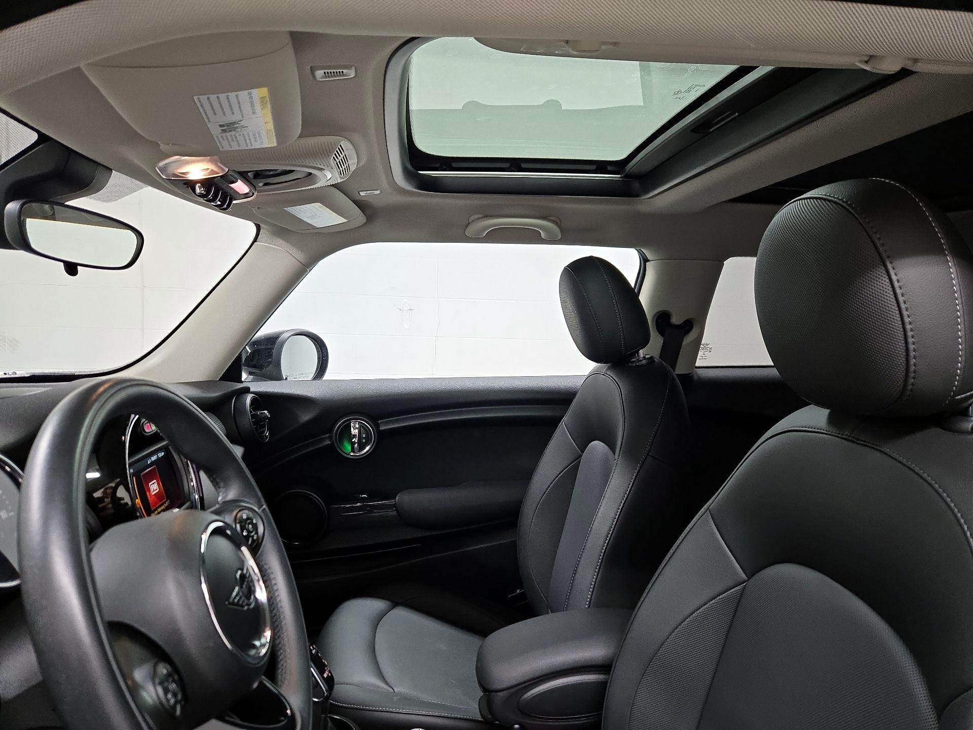 Thumbnail: 2020 MINI Cooper Hardtop - 19
