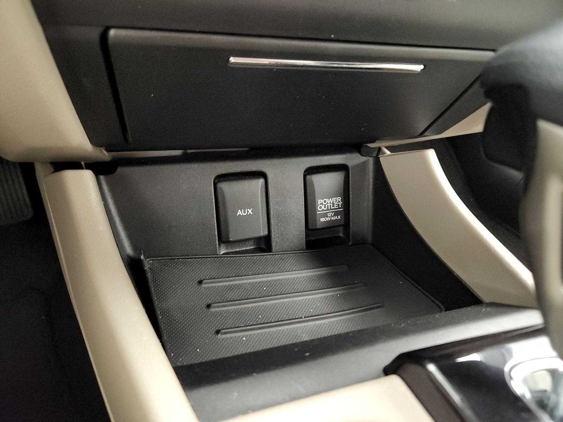 Thumbnail: 2014 Honda Civic - 18