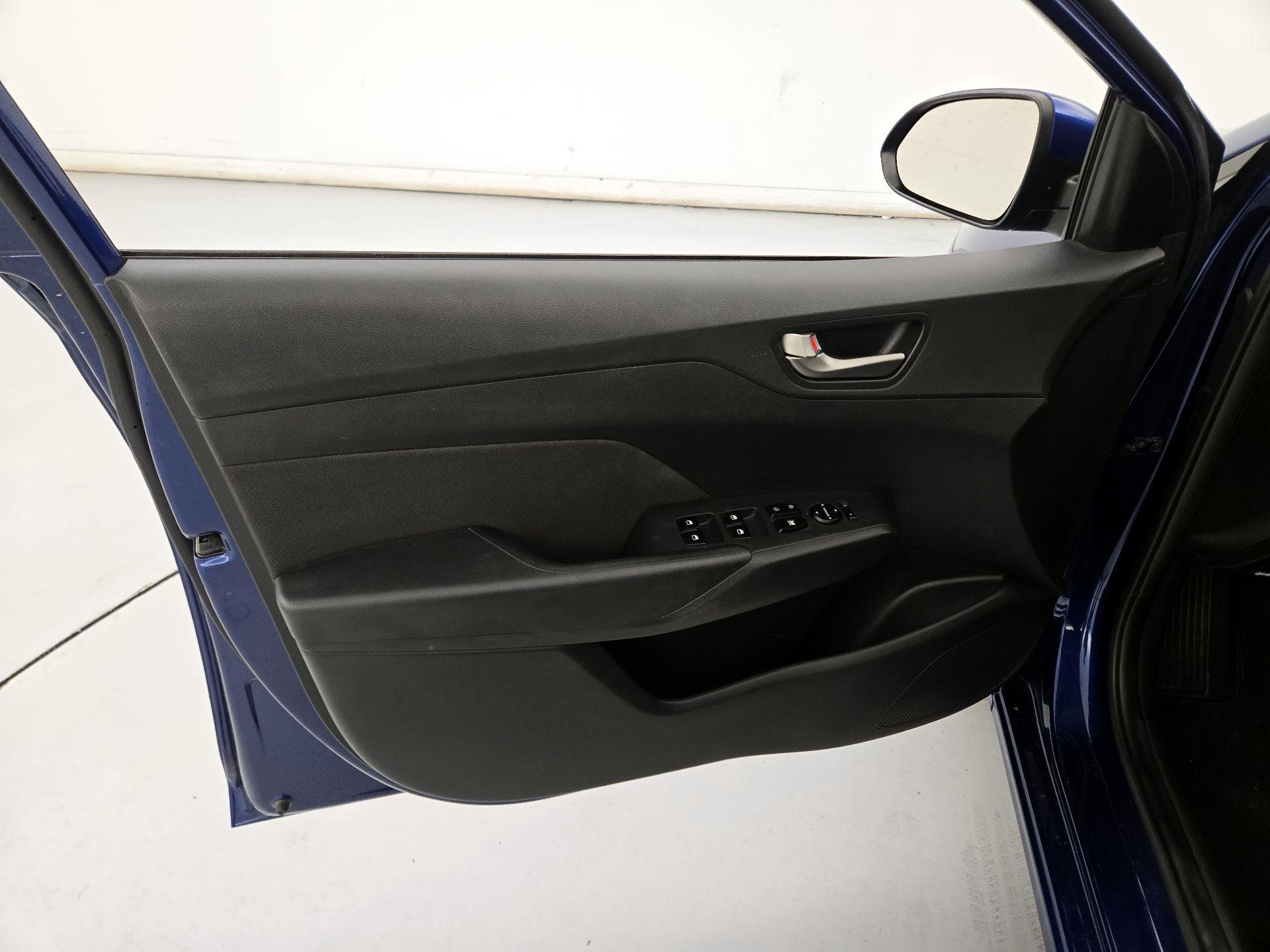 Thumbnail: 2021 Hyundai Accent - 12