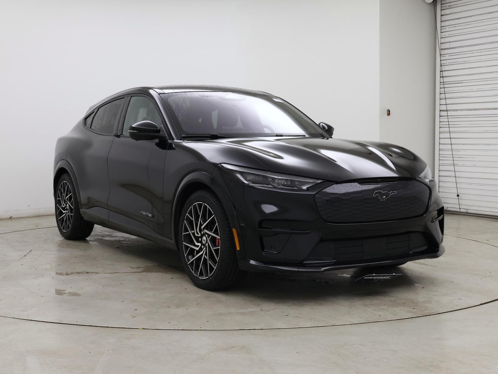 2022 Ford Mustang Mach-E GT AWD - Photo 2