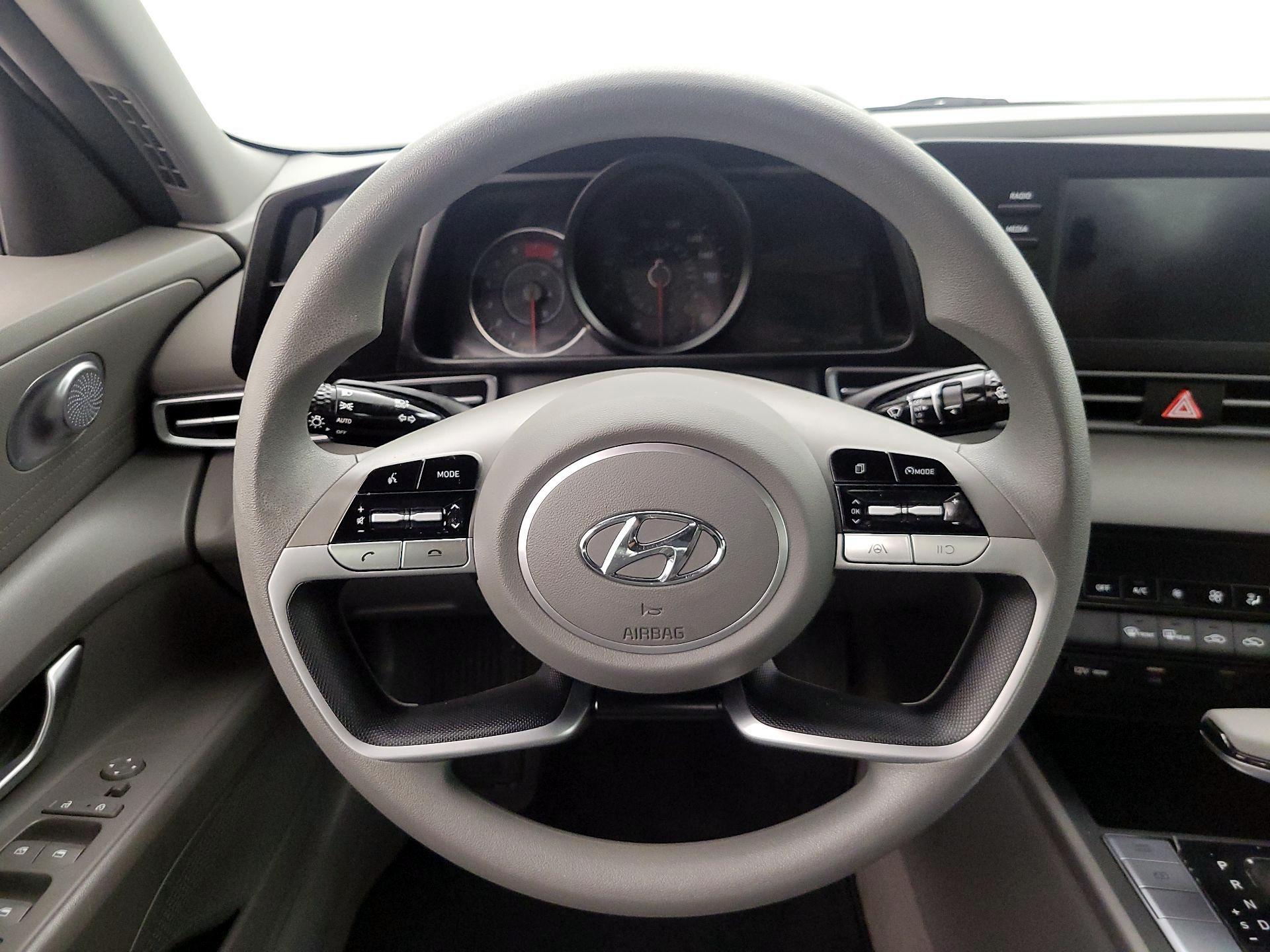 Thumbnail: 2023 Hyundai Elantra - 10