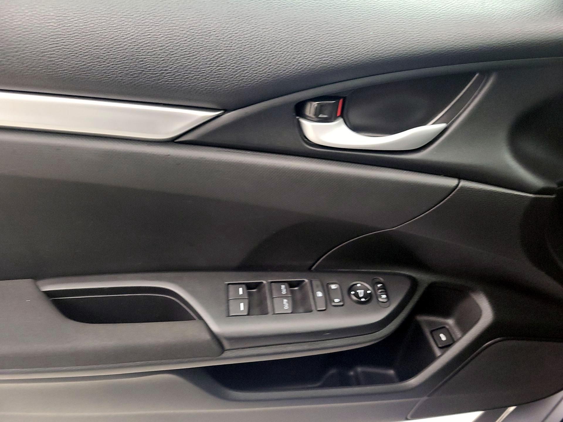 Thumbnail: 2018 Honda Civic - 12