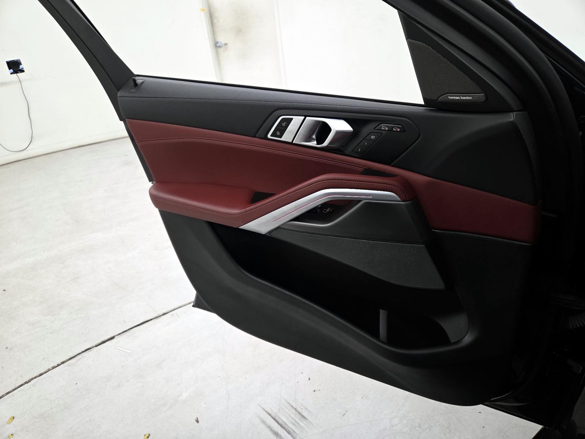 Thumbnail: 2022 BMW X6 - 12