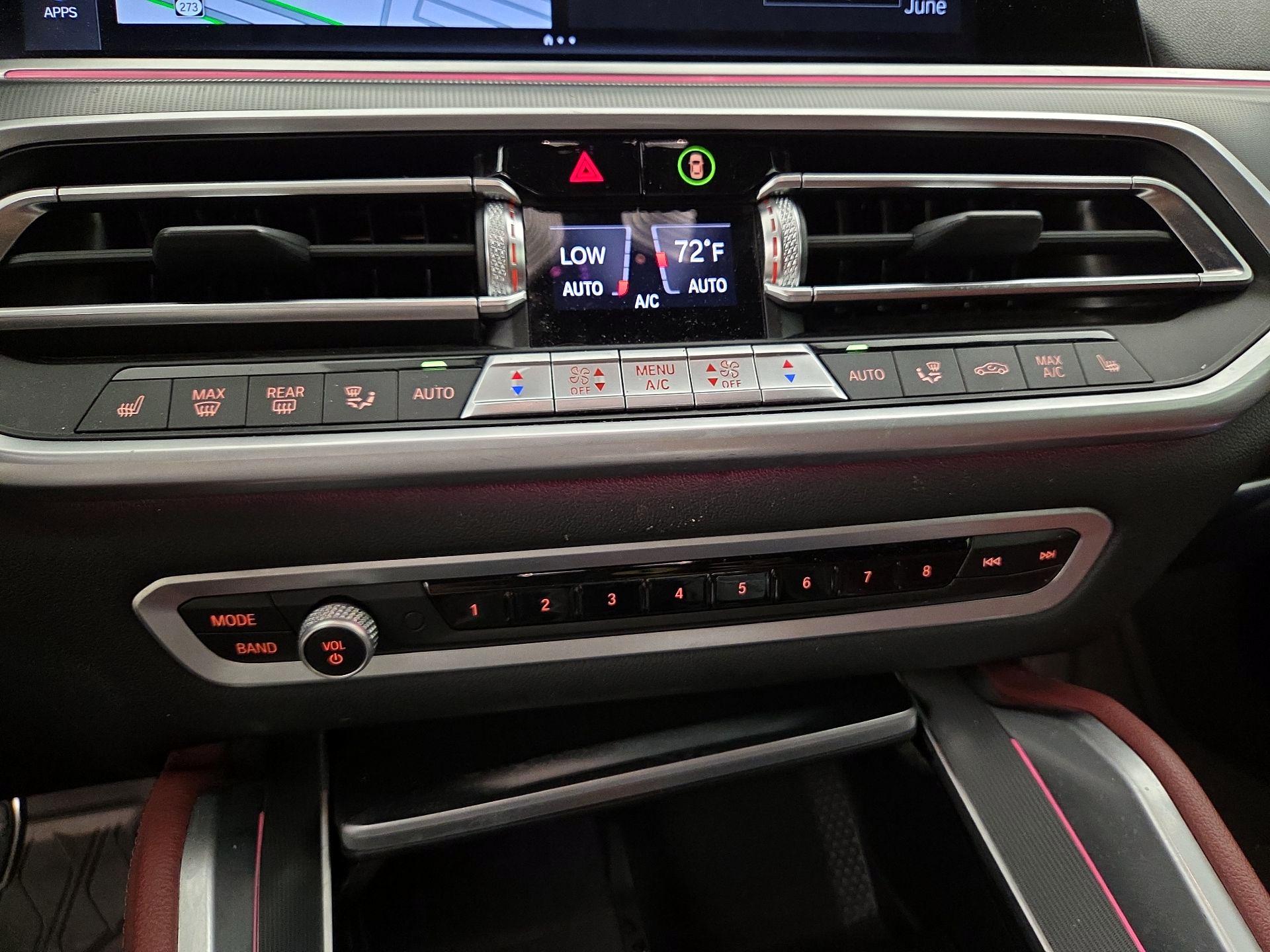 Thumbnail: 2022 BMW X6 - 16