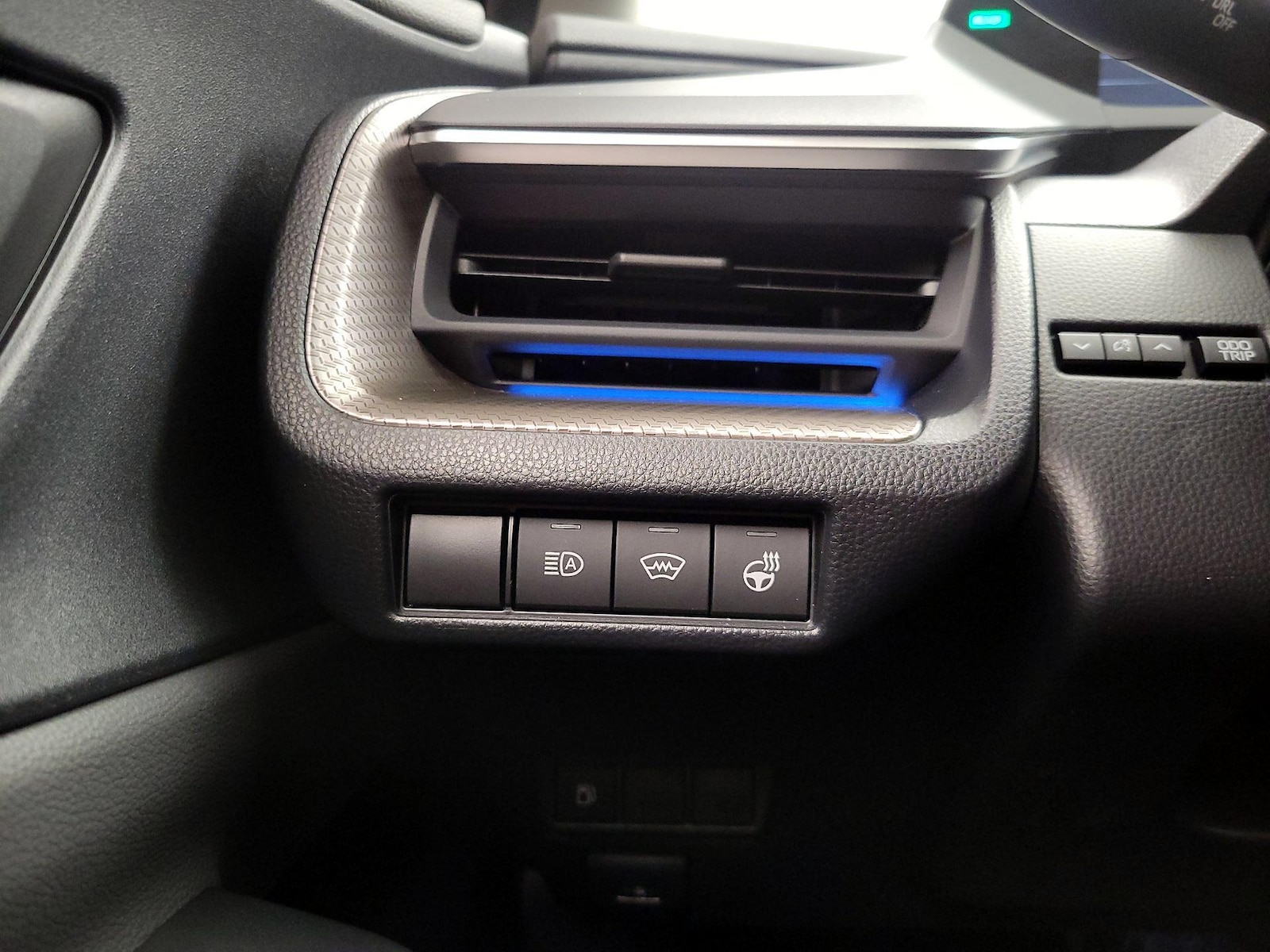 2023 Toyota Prius XLE - Photo 14